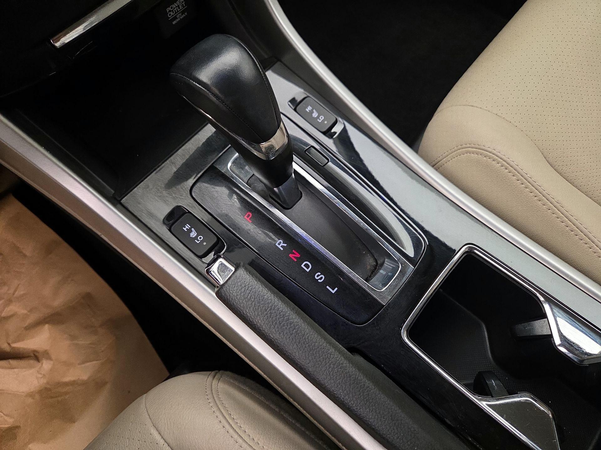 Thumbnail: 2016 Honda Accord - 17