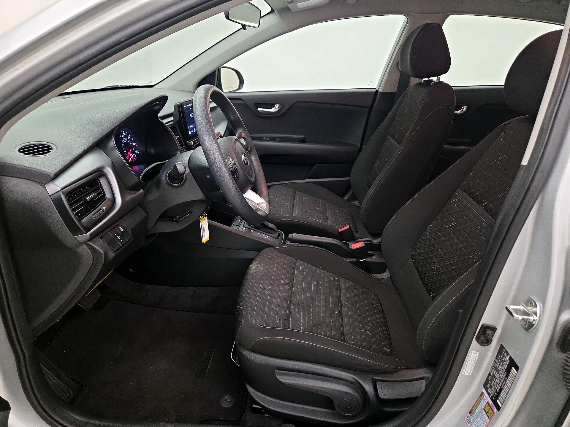 Thumbnail: 2021 Kia Rio - 11