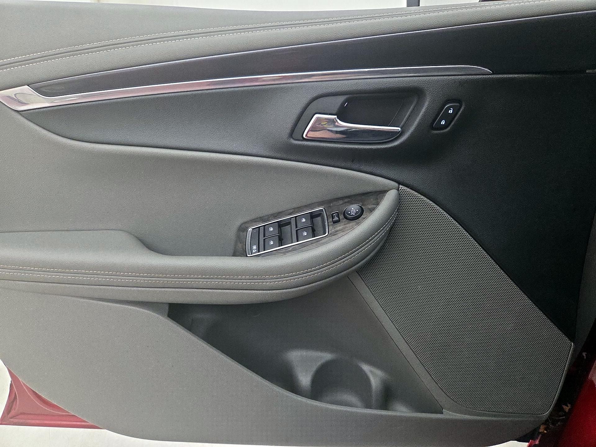 Thumbnail: 2015 Chevrolet Impala - 12