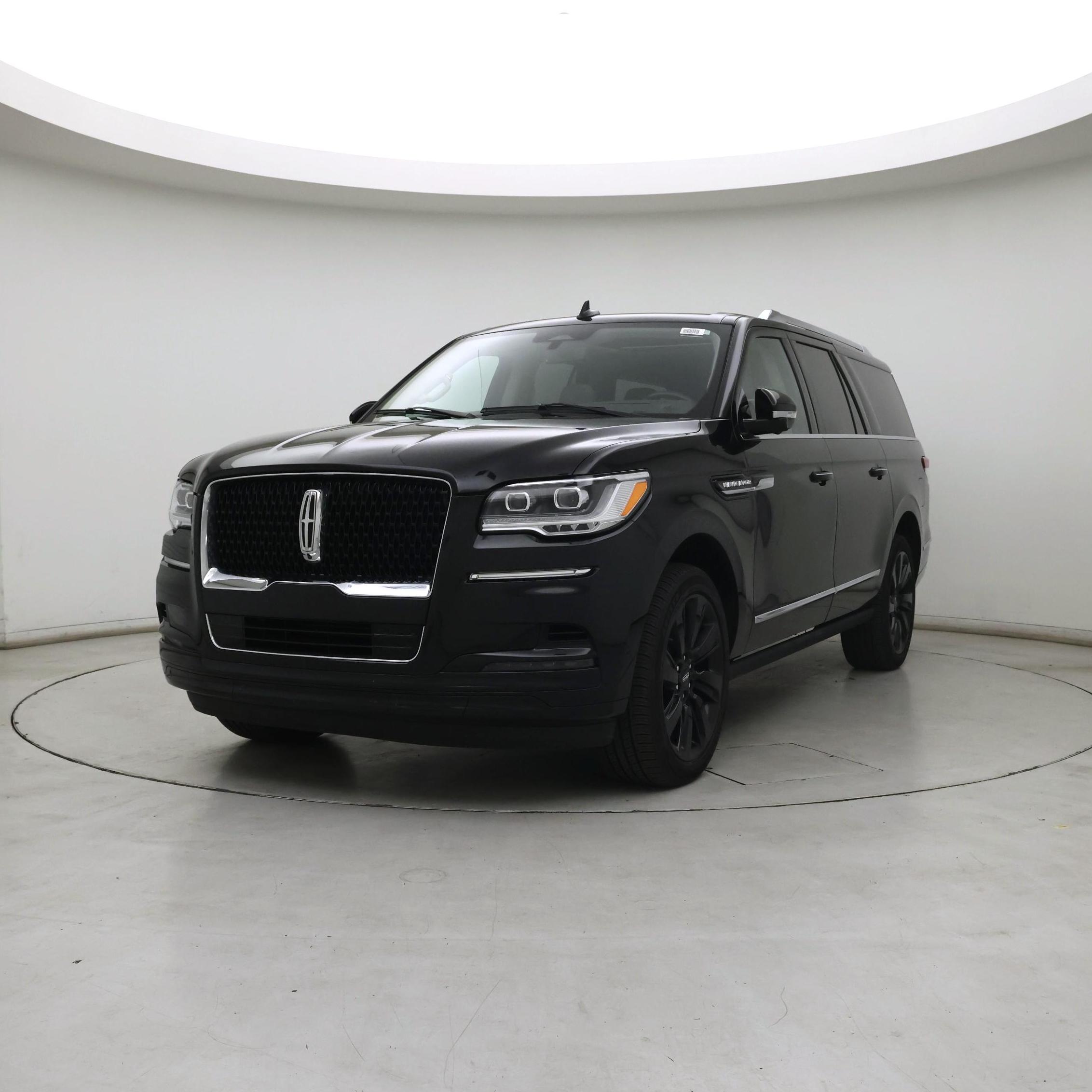 Thumbnail: 2022 Lincoln Navigator L - 4