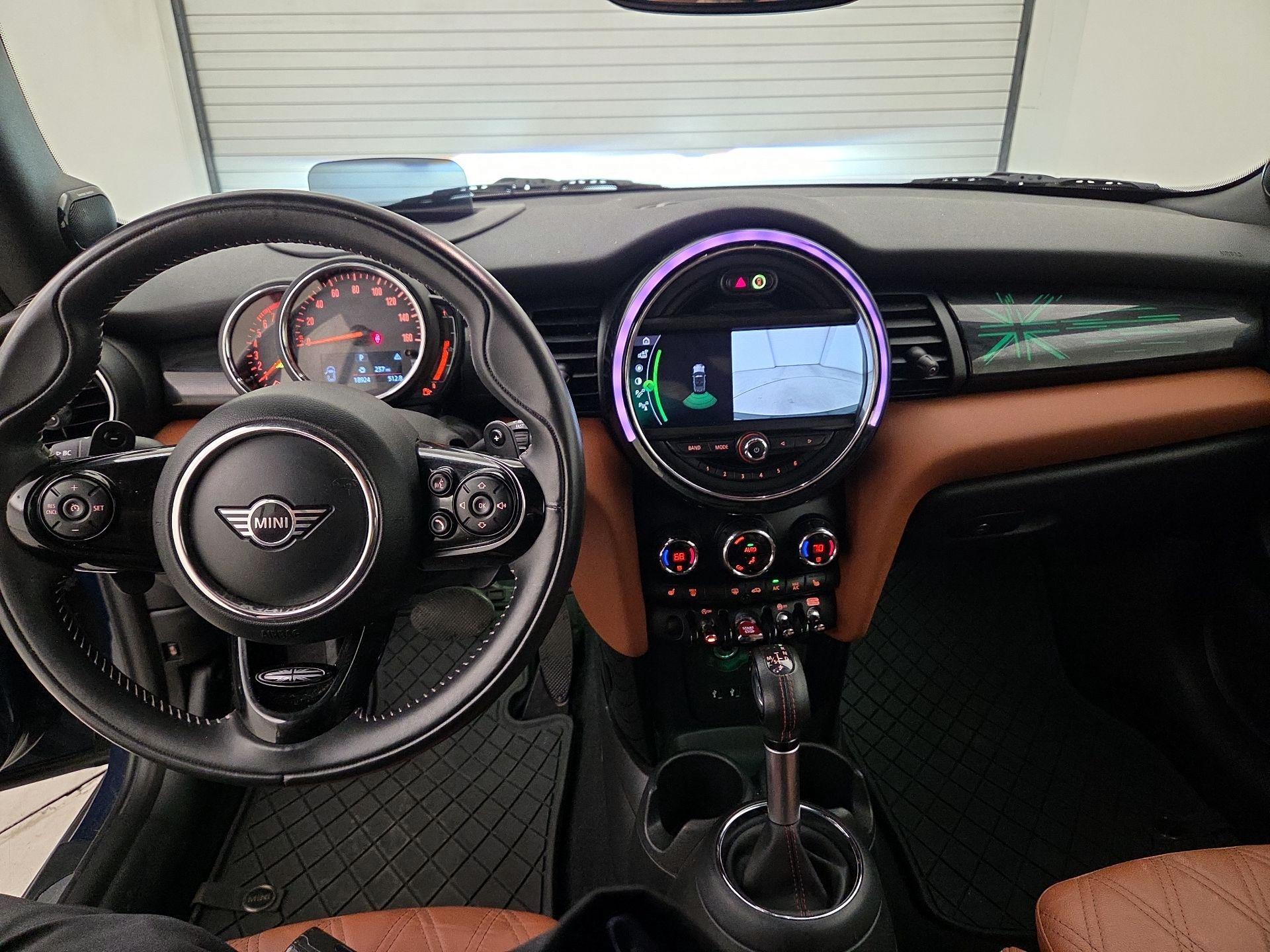Thumbnail: 2019 MINI Cooper - 9