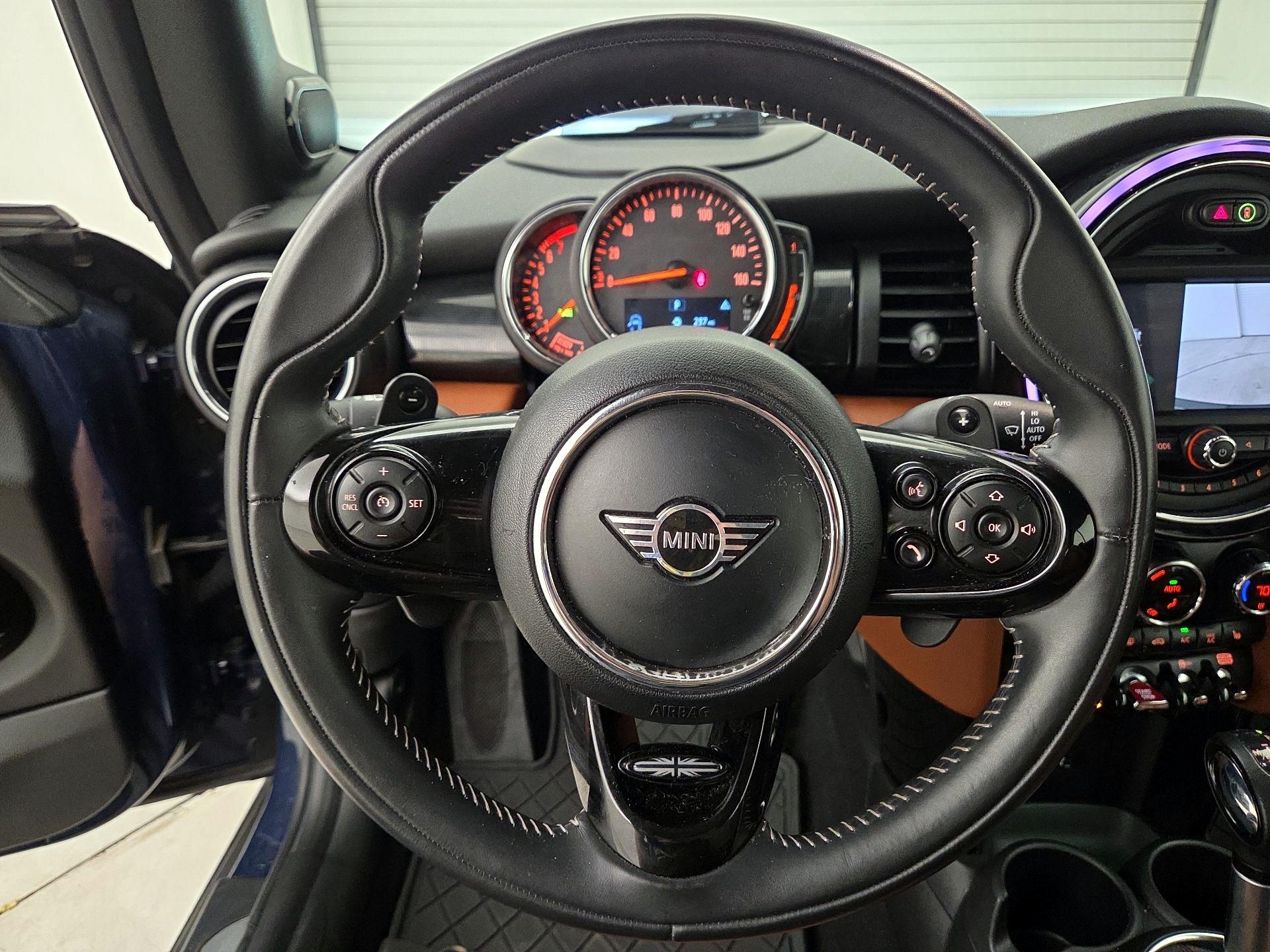 Thumbnail: 2019 MINI Cooper - 10