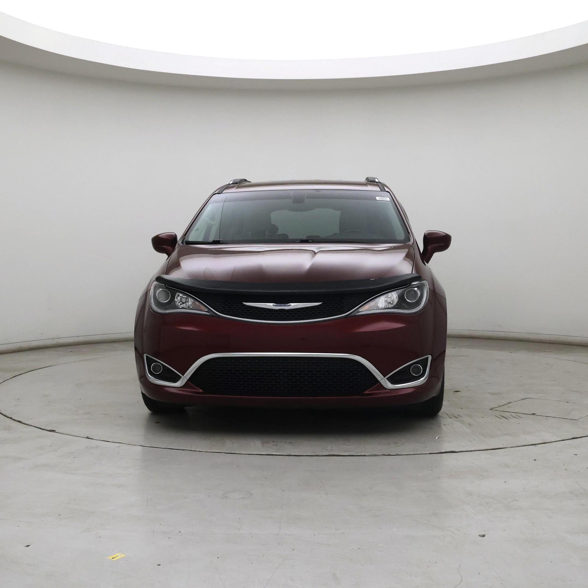 Thumbnail: 2017 Chrysler Pacifica - 5