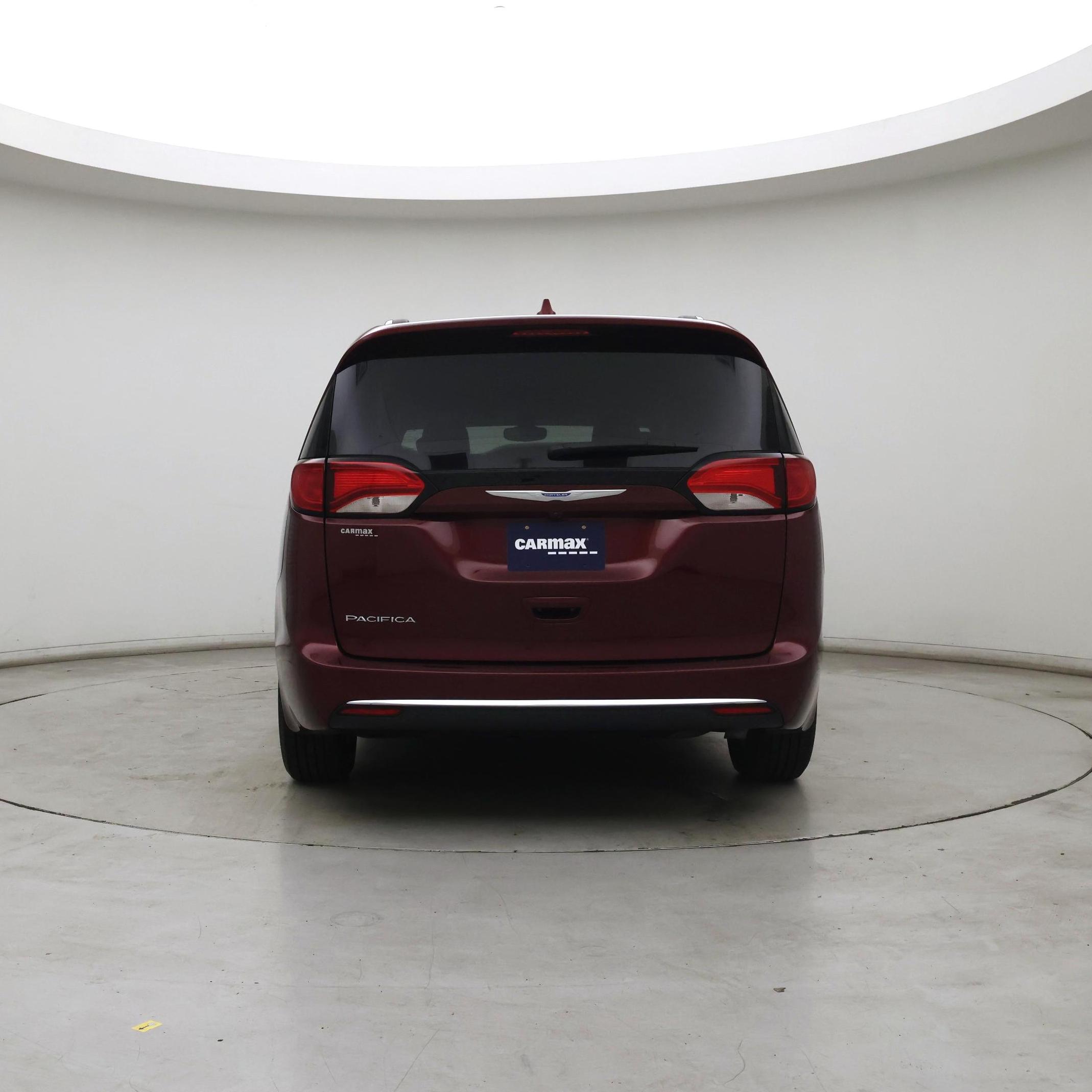 Thumbnail: 2017 Chrysler Pacifica - 6