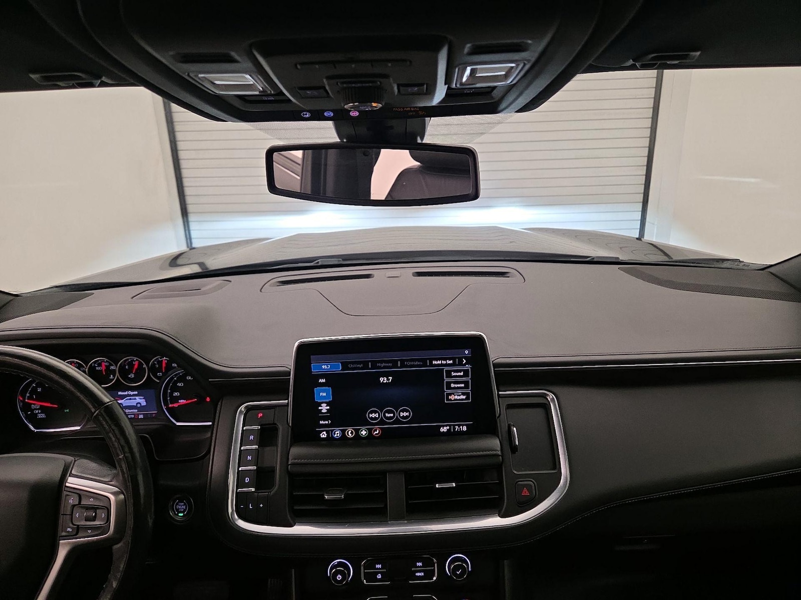 2021 Chevrolet Suburban Z71 - Photo 10