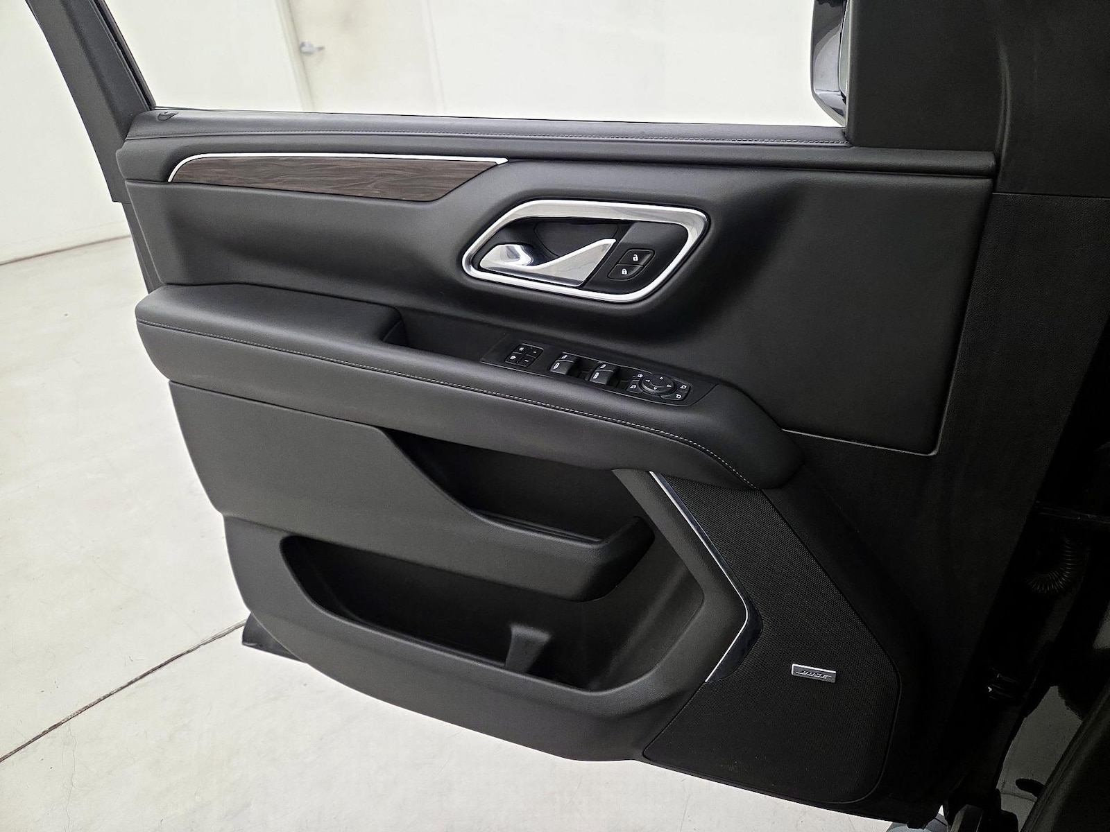 2021 Chevrolet Suburban Z71 - Photo 13