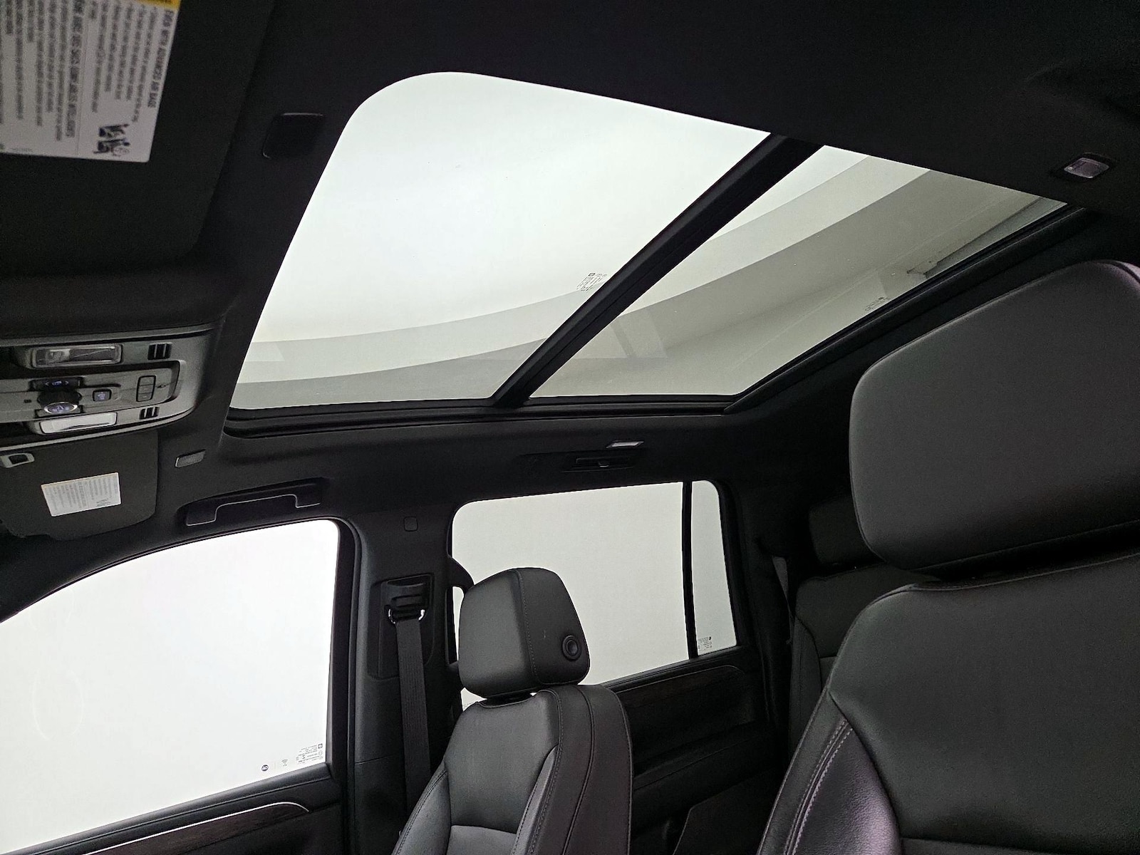 2021 Chevrolet Suburban Z71 - Photo 20