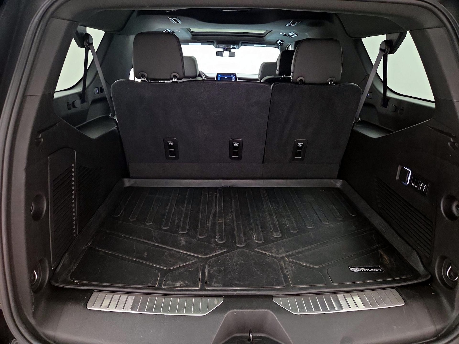 2021 Chevrolet Suburban Z71 - Photo 23