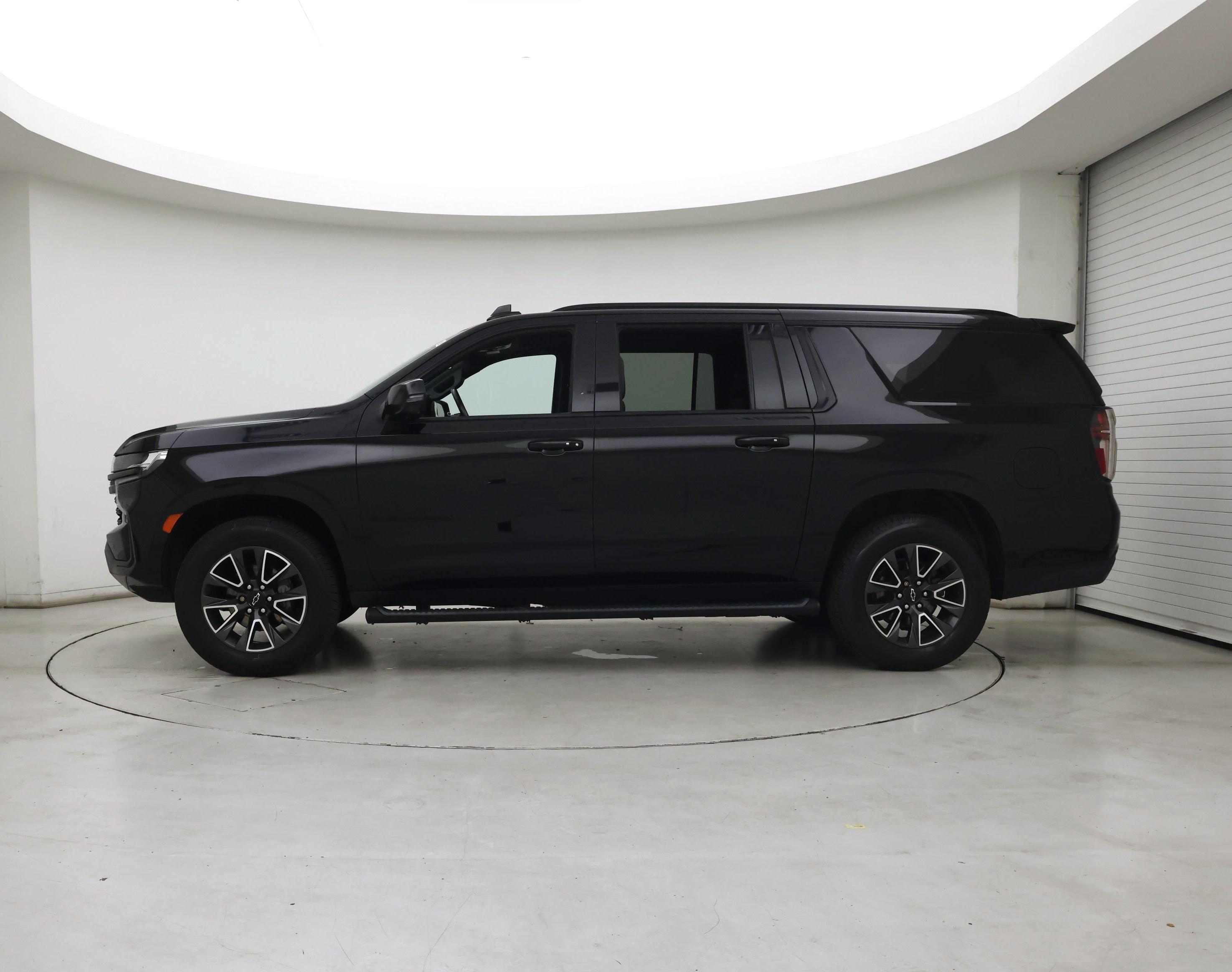 Thumbnail: 2021 Chevrolet Suburban - 3