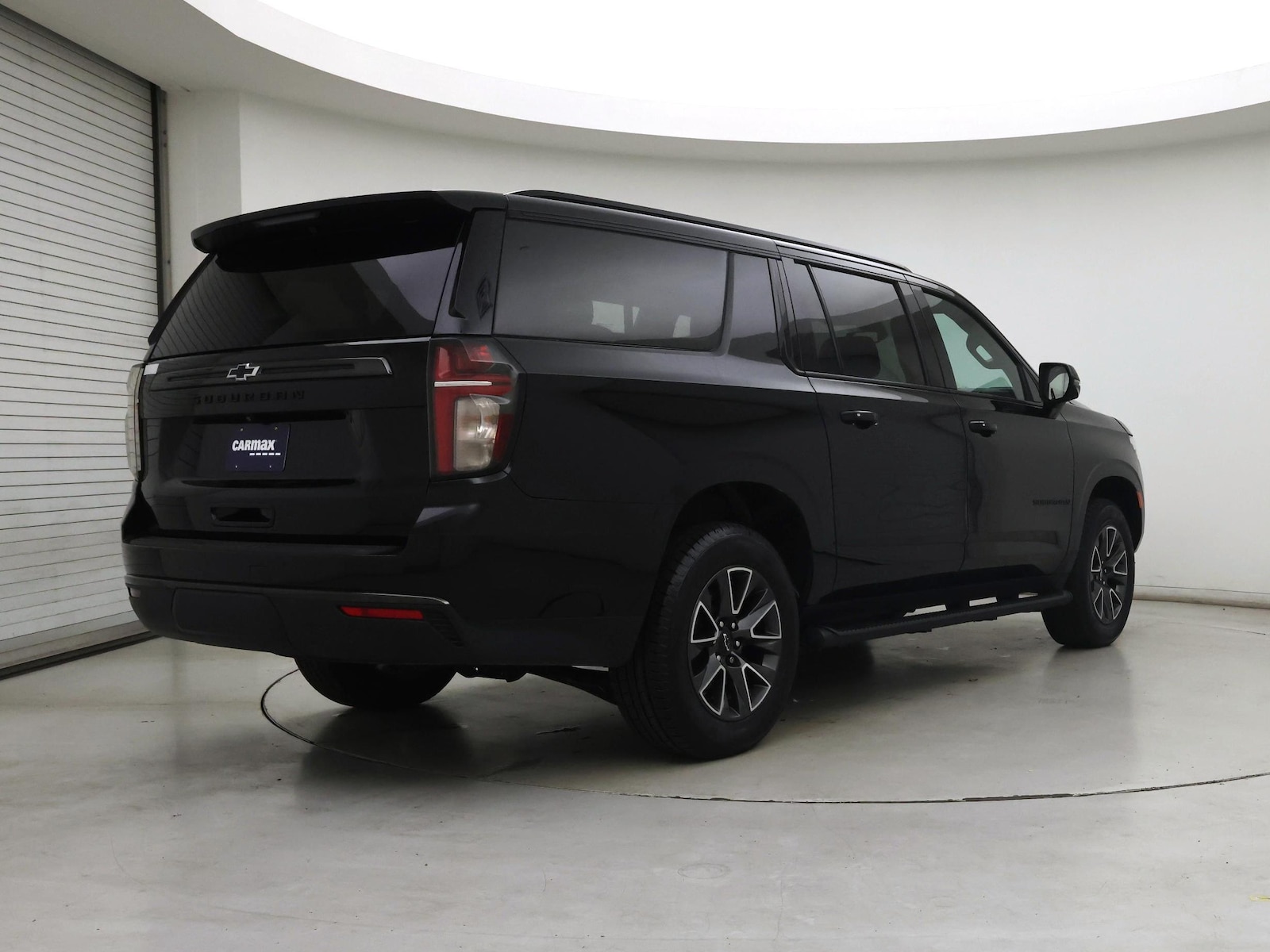 2021 Chevrolet Suburban Z71 - Photo 9