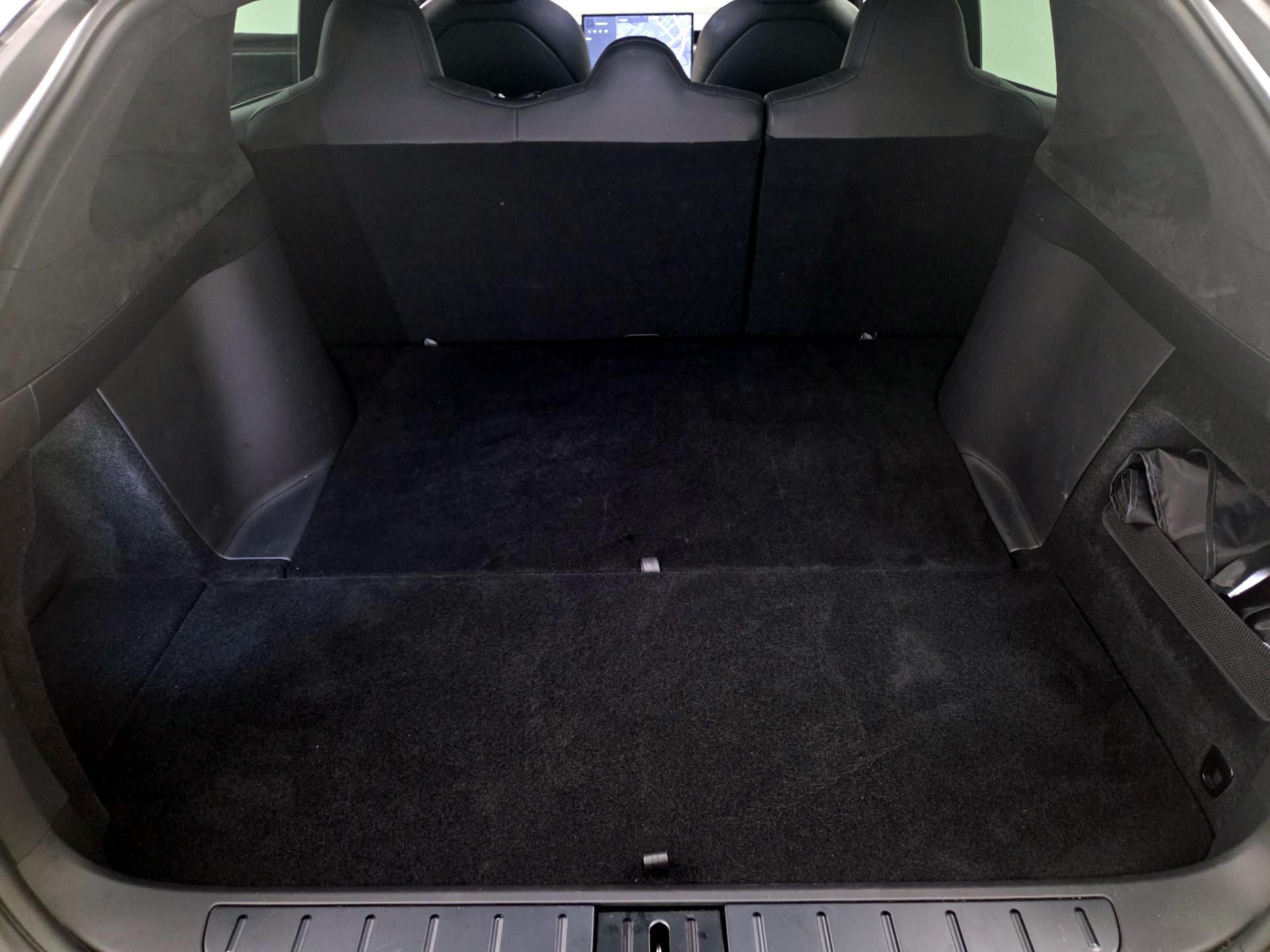 Thumbnail: 2024 Tesla Model X - 18