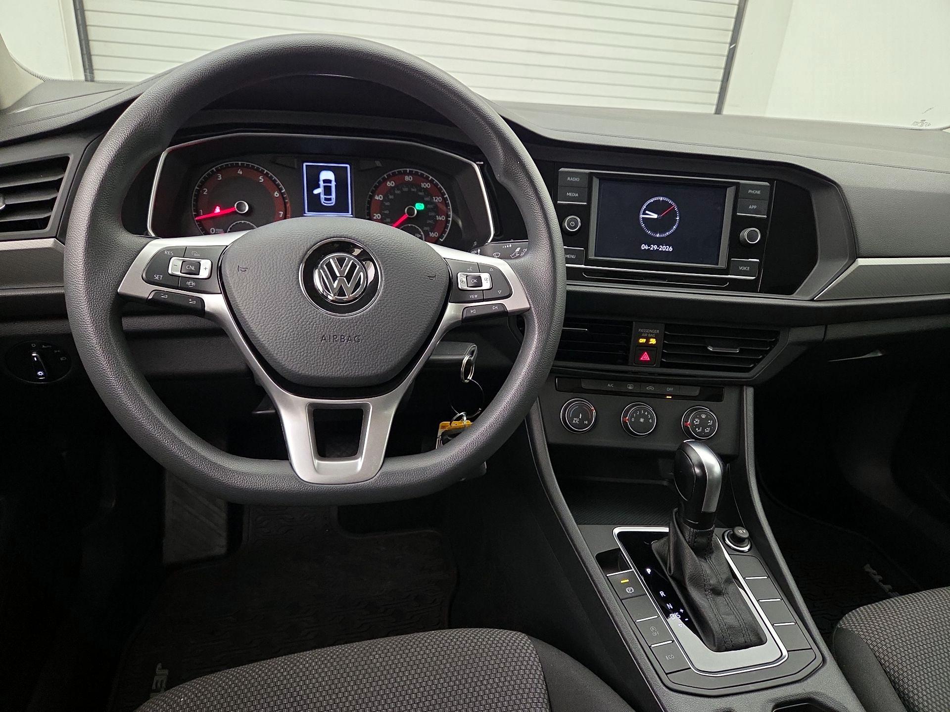 Thumbnail: 2021 Volkswagen Jetta - 10