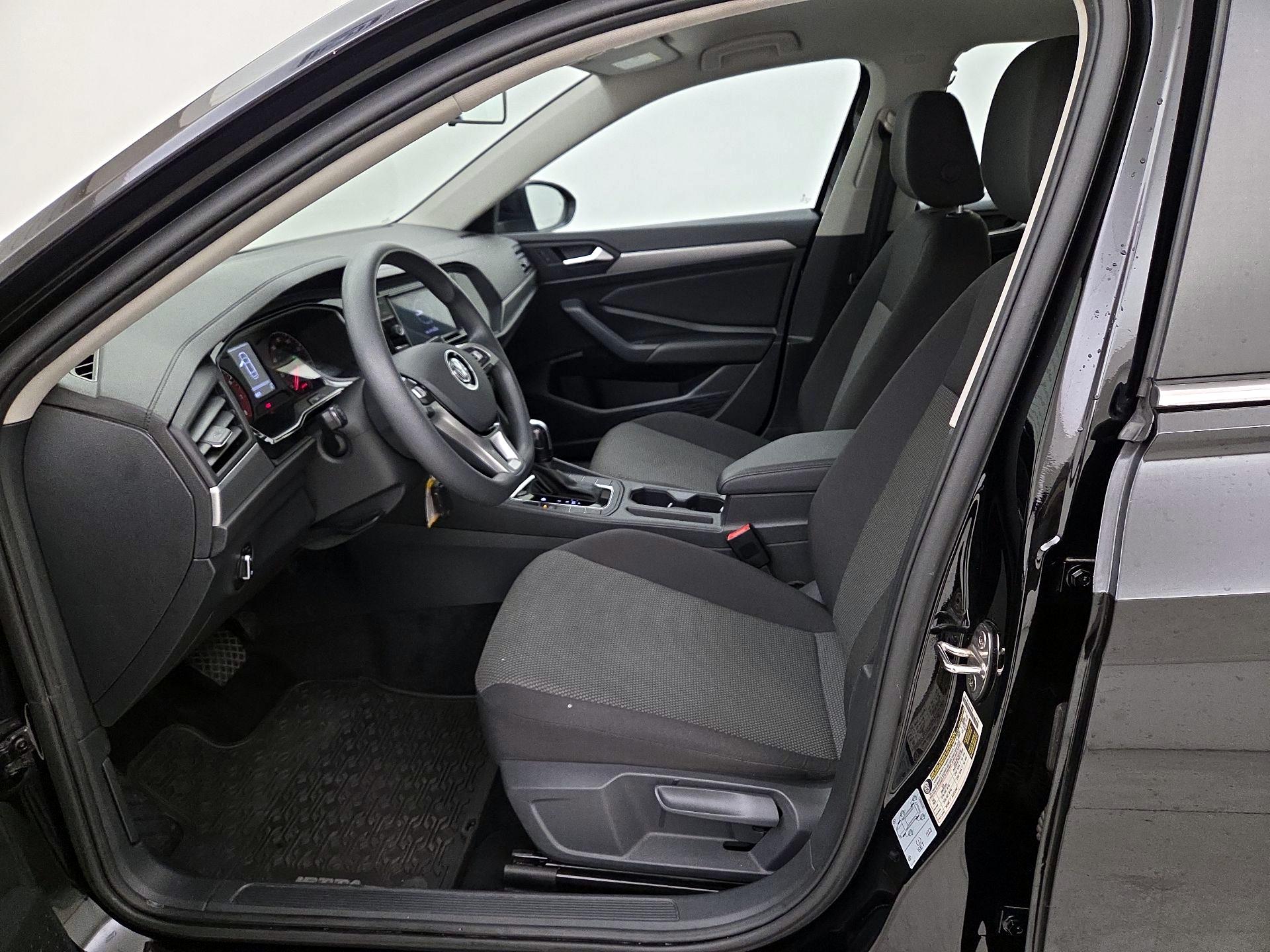 Thumbnail: 2021 Volkswagen Jetta - 11