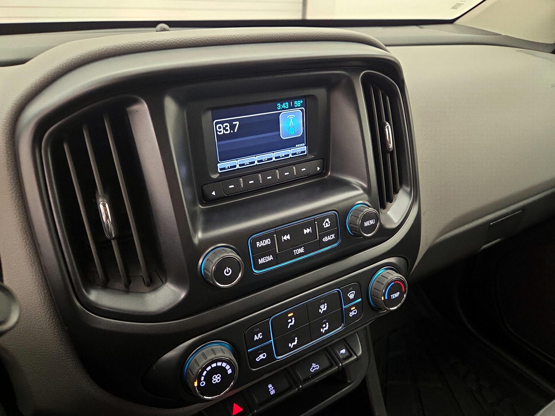 Thumbnail: 2016 Chevrolet Colorado - 15