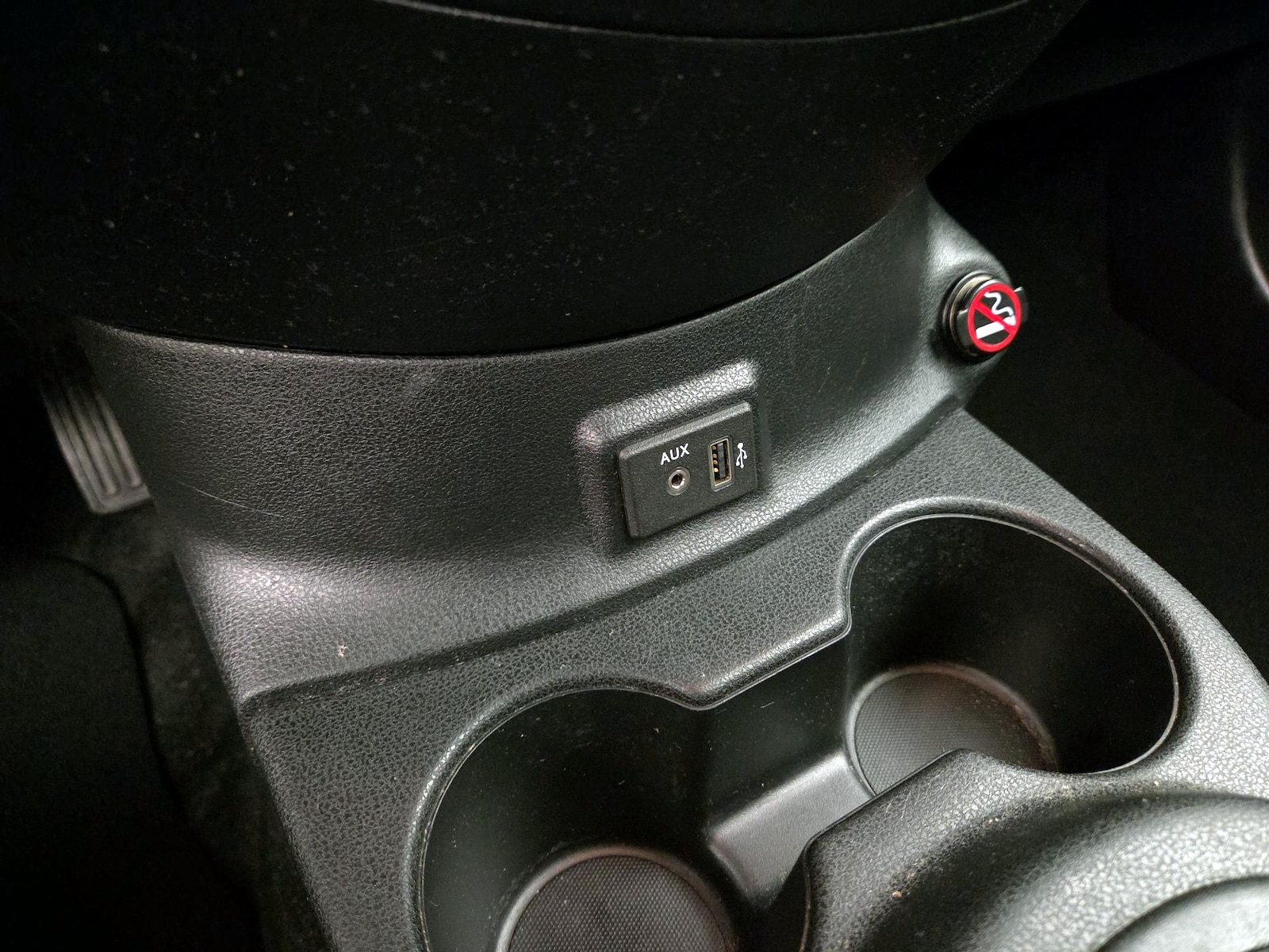 2018 Nissan Versa Sedan SV - Photo 18