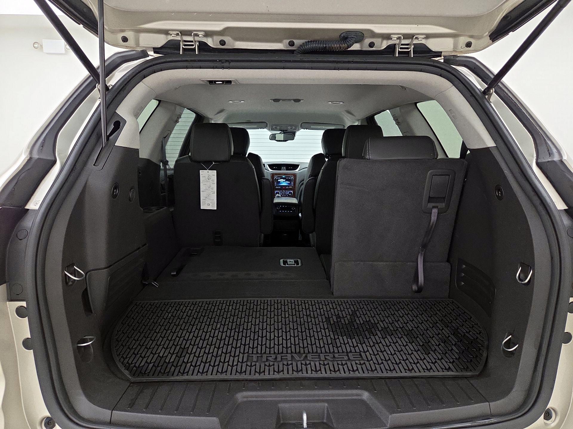Thumbnail: 2014 Chevrolet Traverse - 17
