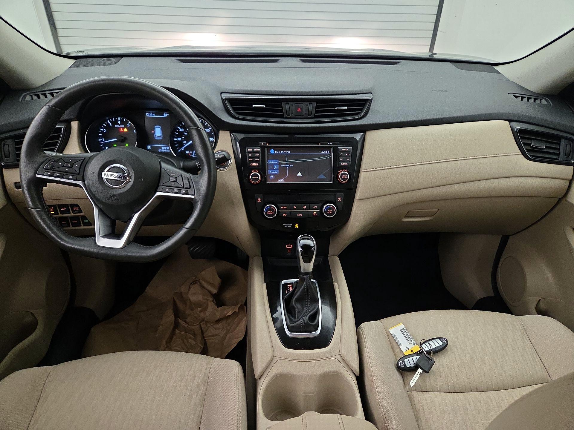 Thumbnail: 2017 Nissan Rogue - 9