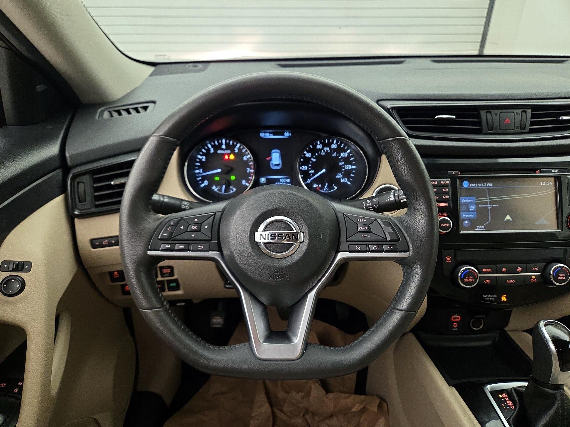 Thumbnail: 2017 Nissan Rogue - 10