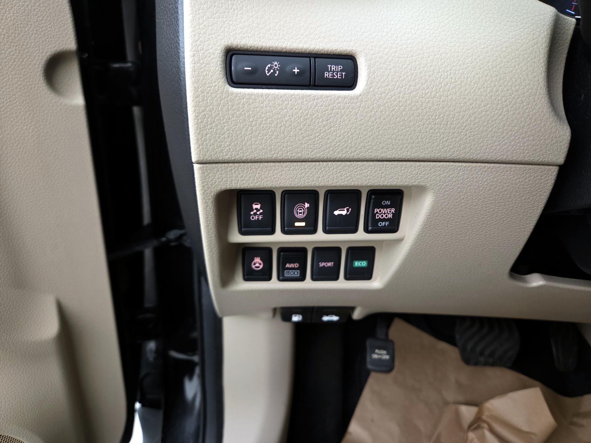 Thumbnail: 2017 Nissan Rogue - 13