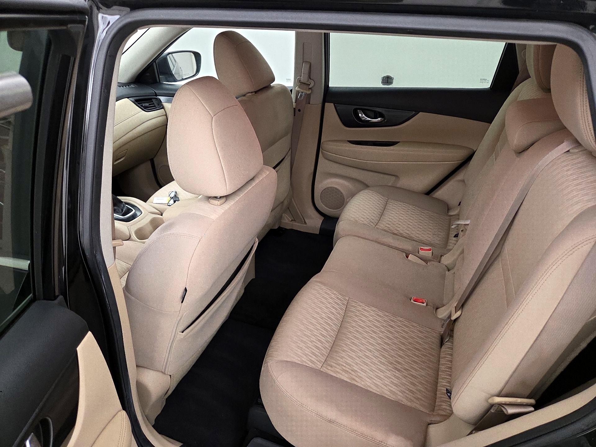 Thumbnail: 2017 Nissan Rogue - 20