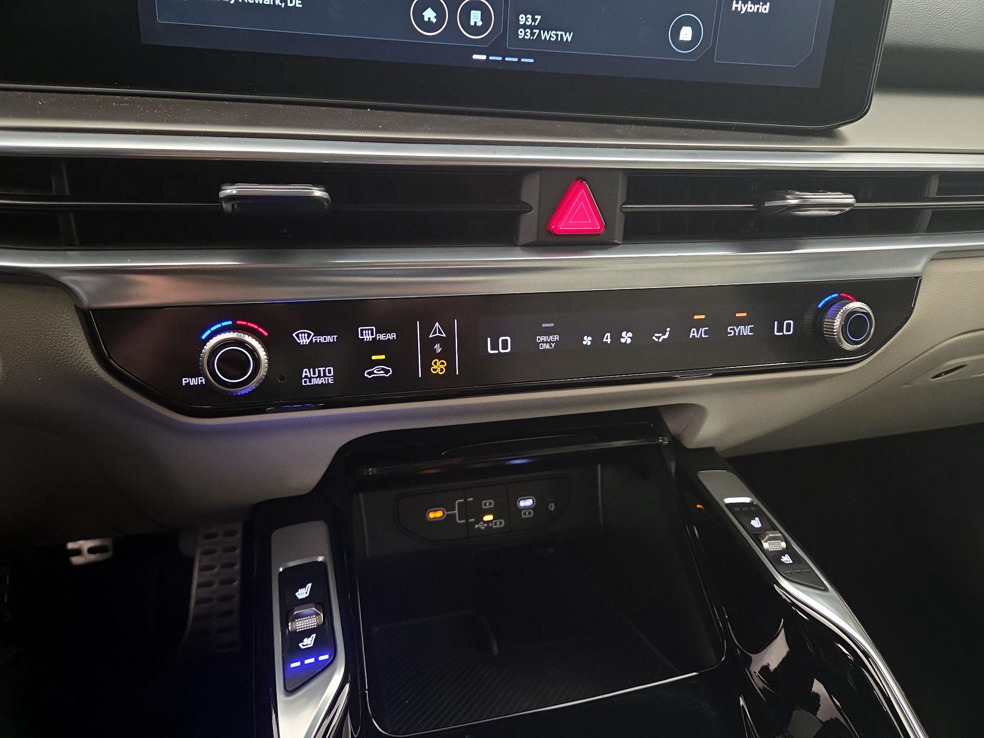 Thumbnail: 2025 Kia Sorento - 16