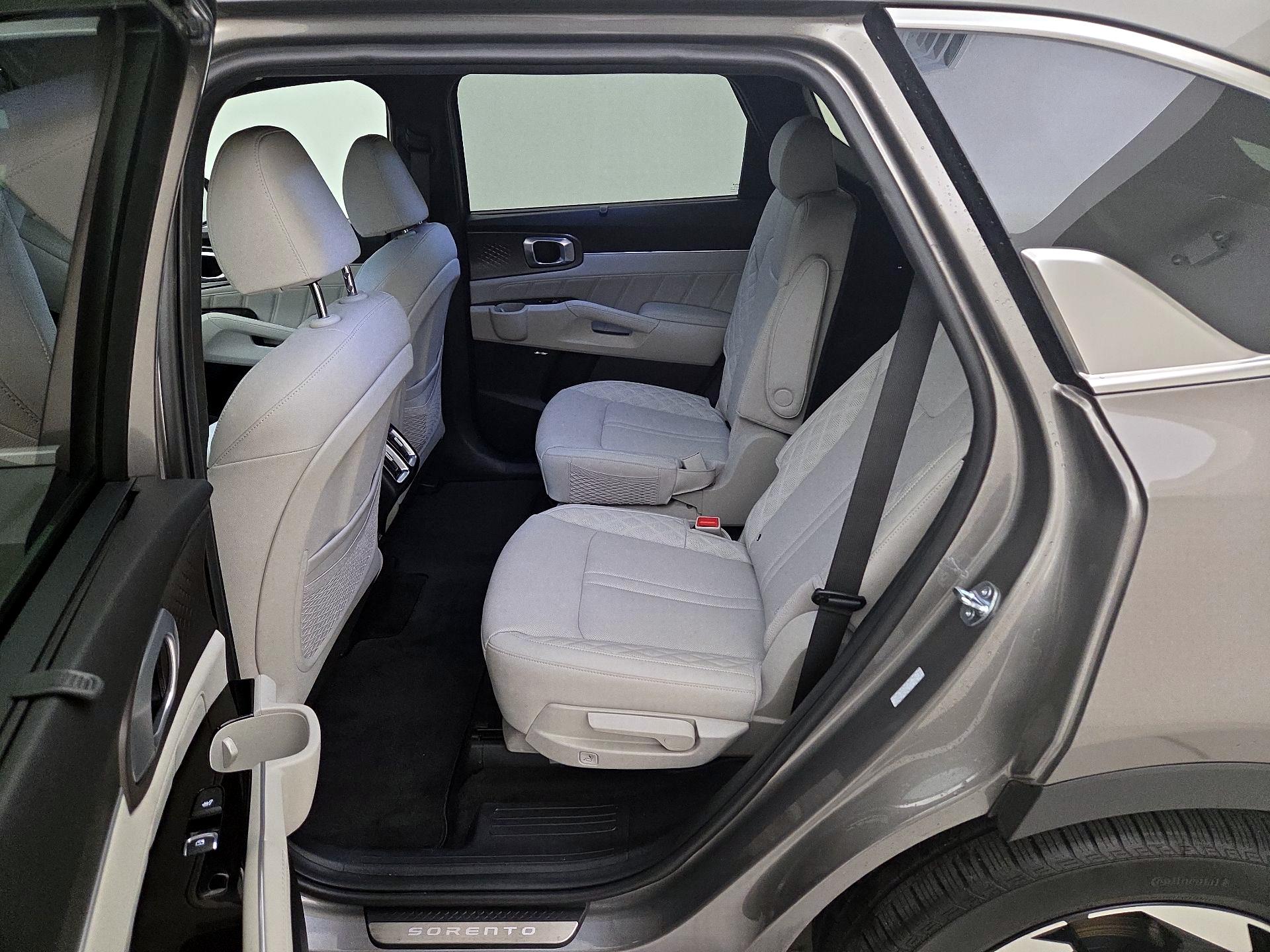 Thumbnail: 2025 Kia Sorento - 19