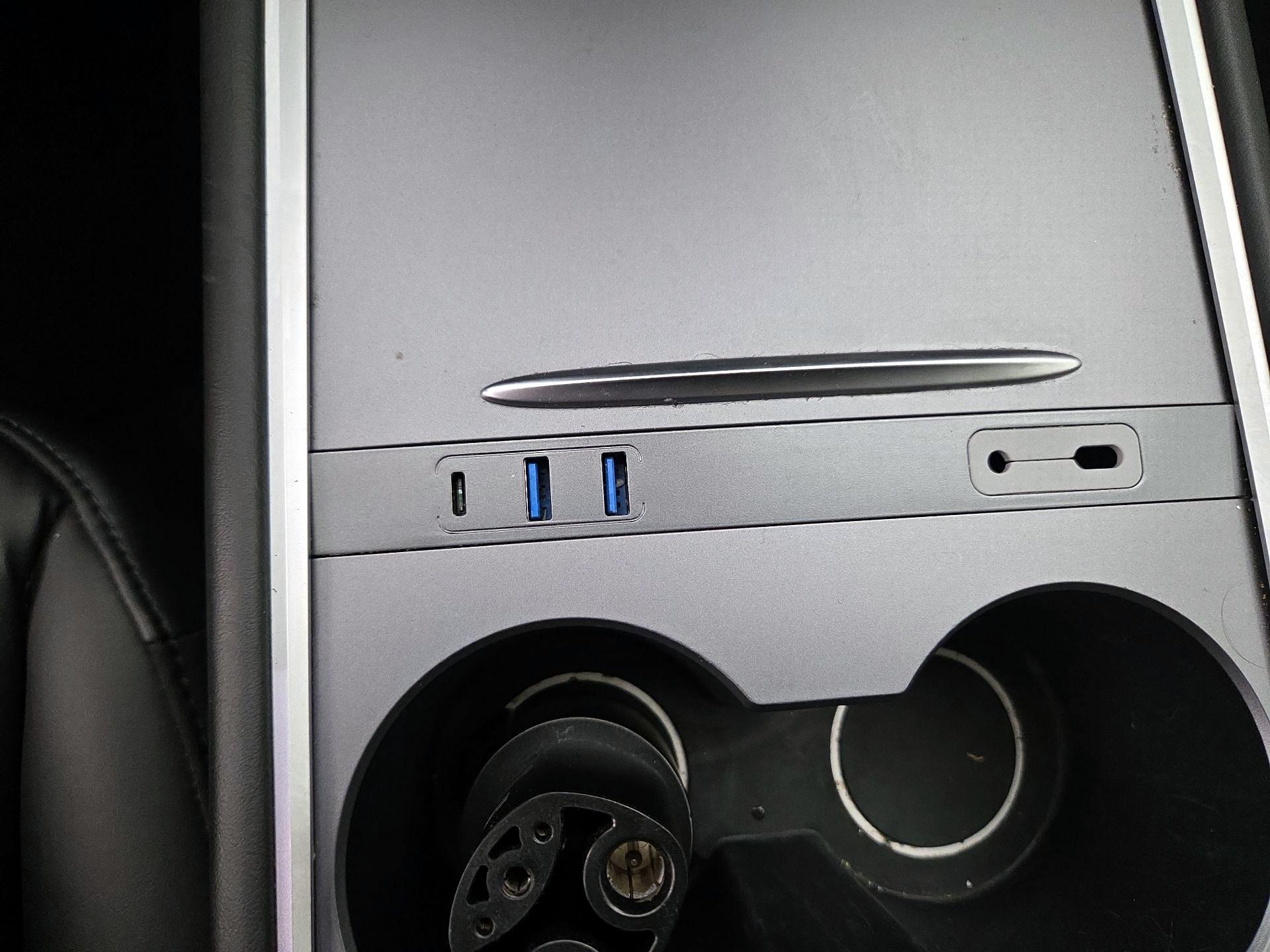 Thumbnail: 2023 Tesla Model 3 - 17