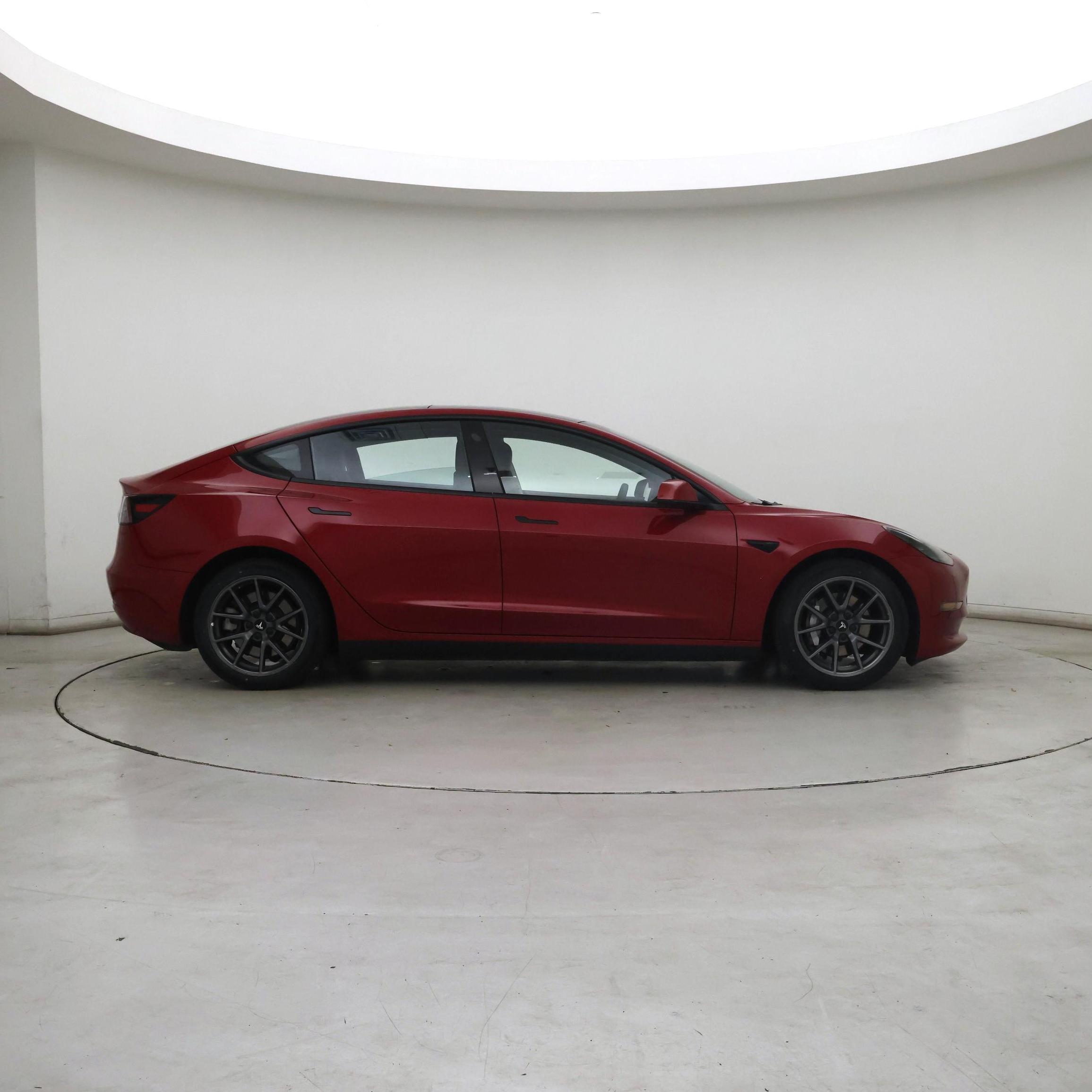 Thumbnail: 2023 Tesla Model 3 - 7