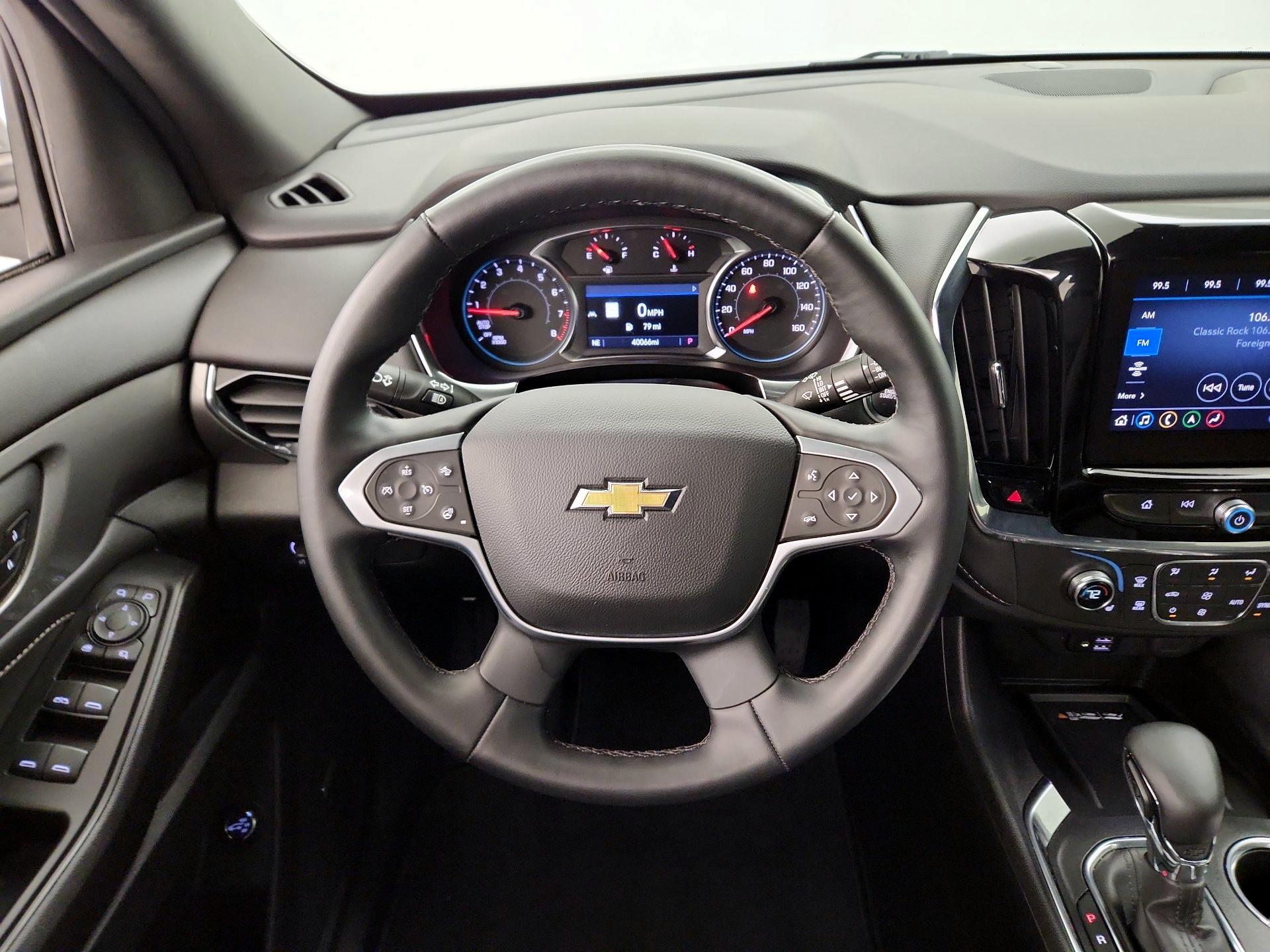 Thumbnail: 2023 Chevrolet Traverse - 10