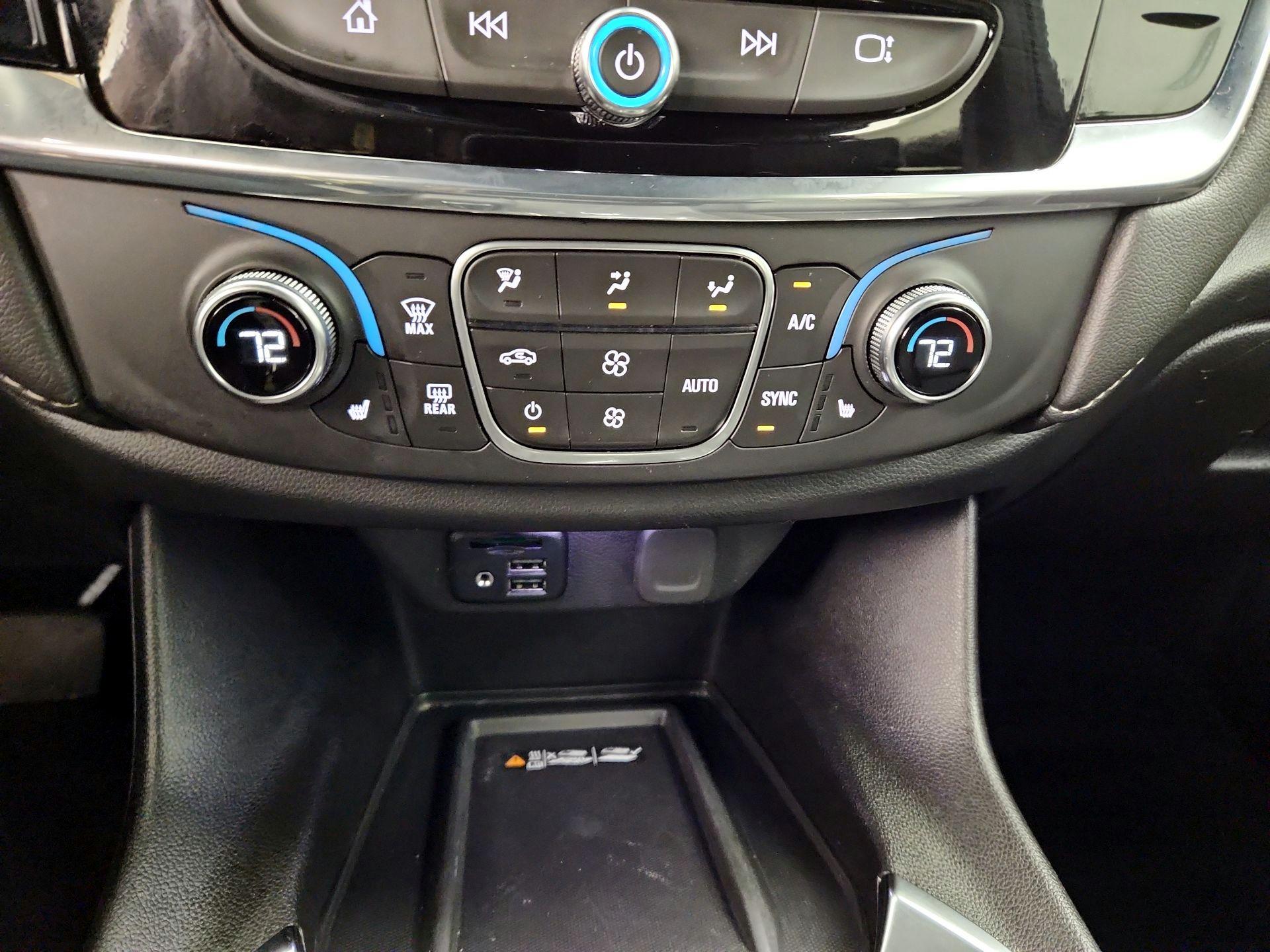 Thumbnail: 2023 Chevrolet Traverse - 16