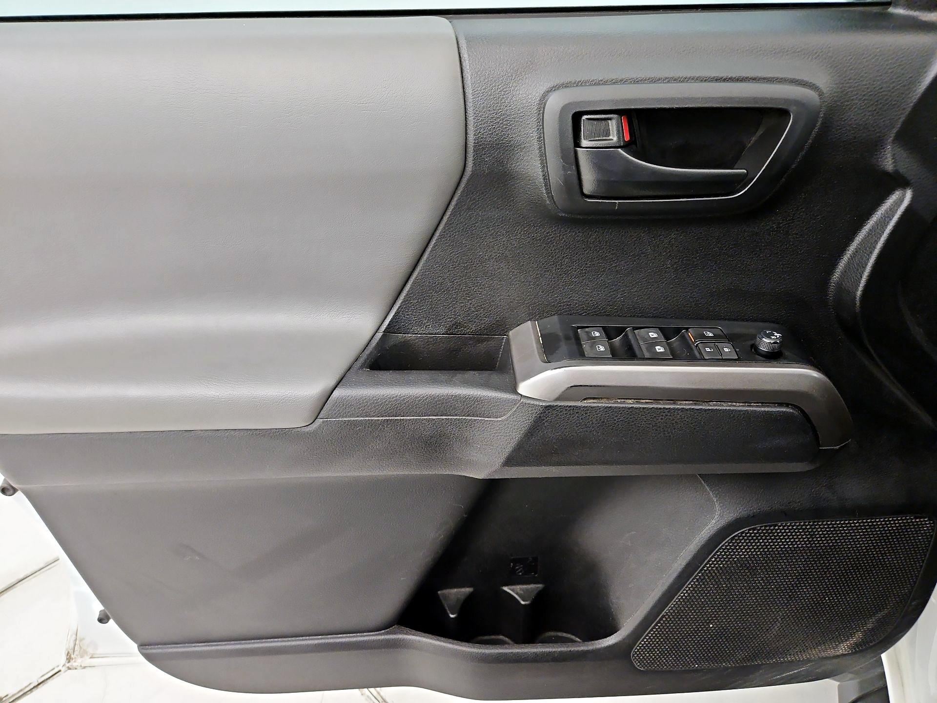 Thumbnail: 2023 Toyota Tacoma - 12