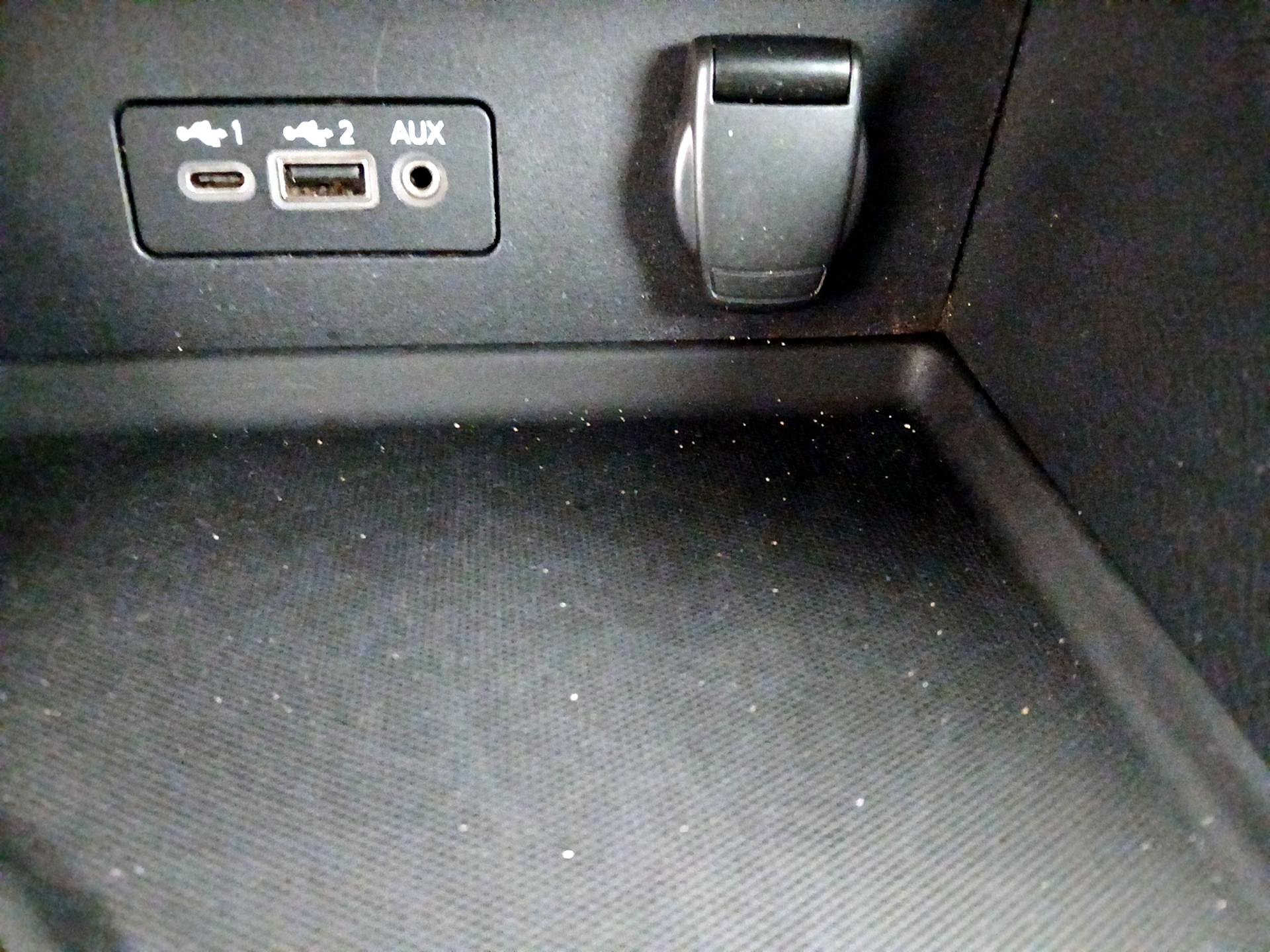 Thumbnail: 2021 Nissan Sentra - 18