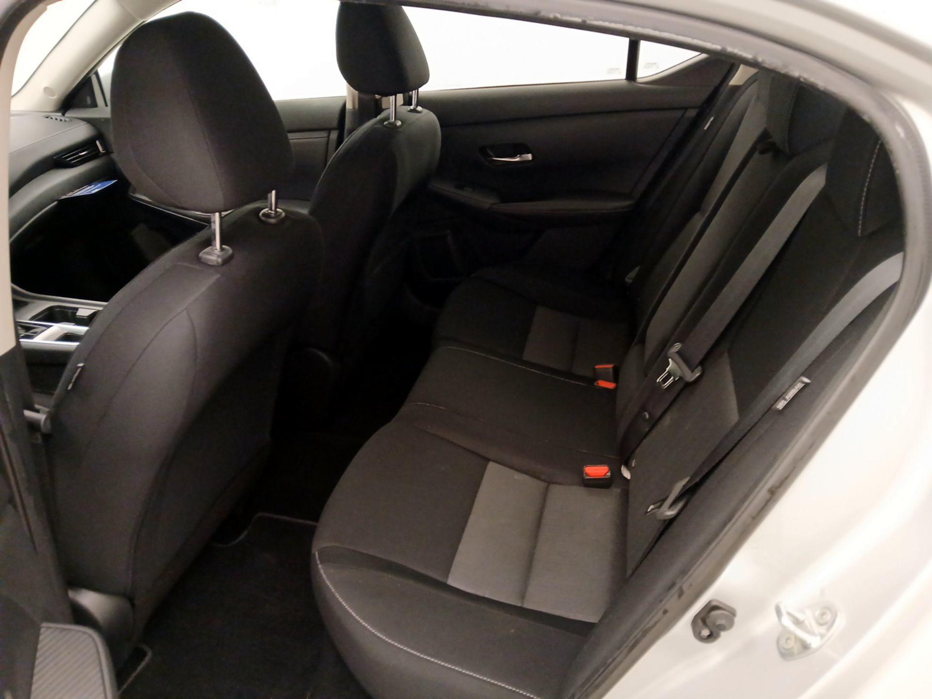 Thumbnail: 2021 Nissan Sentra - 19