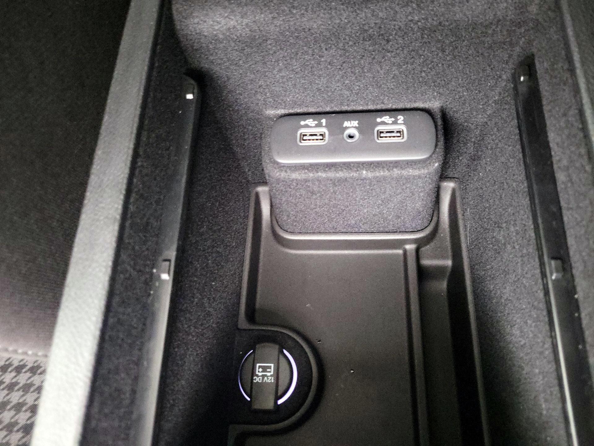 Thumbnail: 2022 Dodge Charger - 16