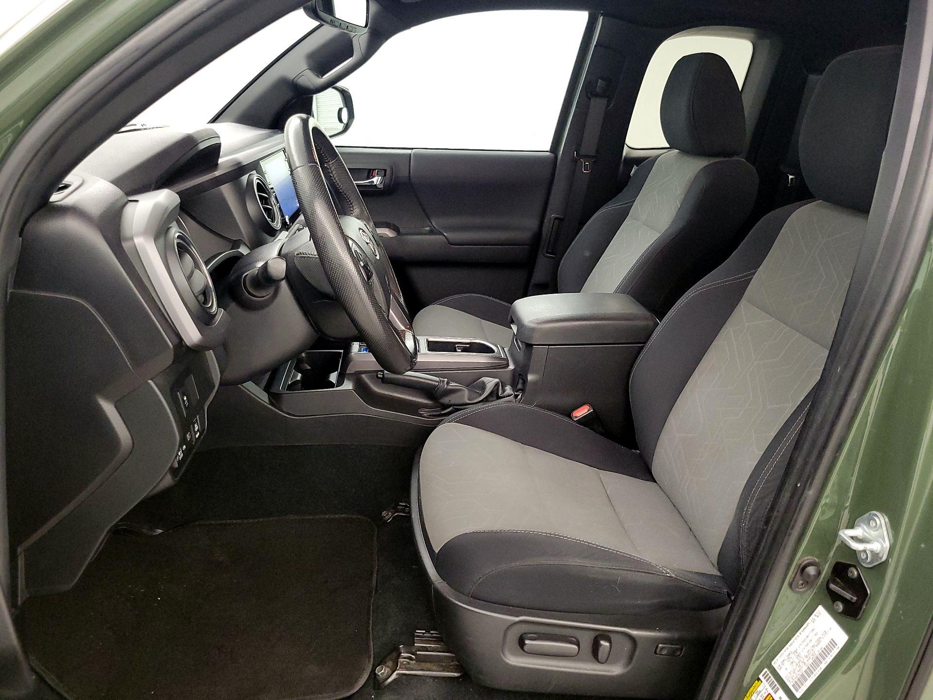 Thumbnail: 2022 Toyota Tacoma - 11