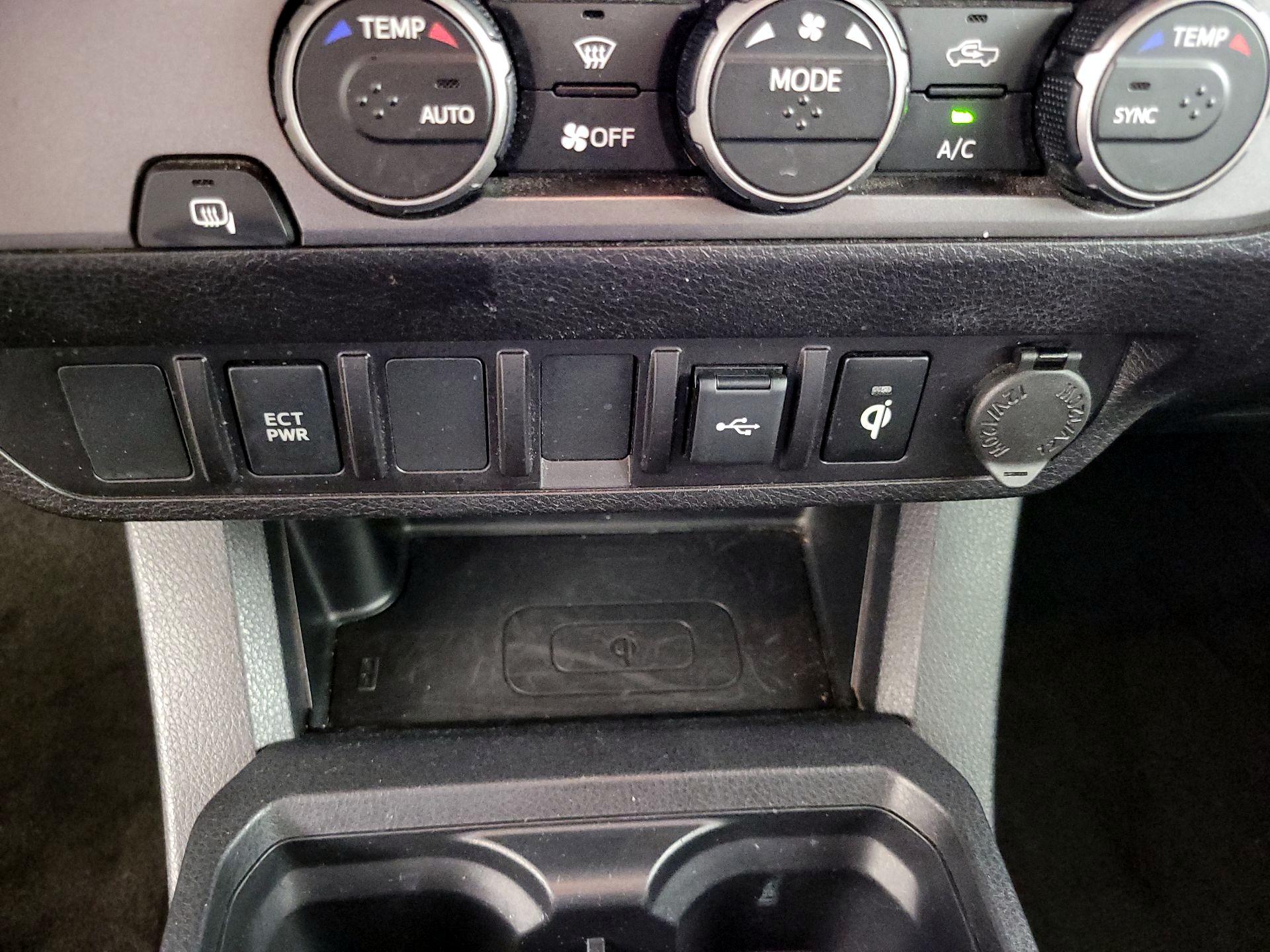 Thumbnail: 2022 Toyota Tacoma - 19