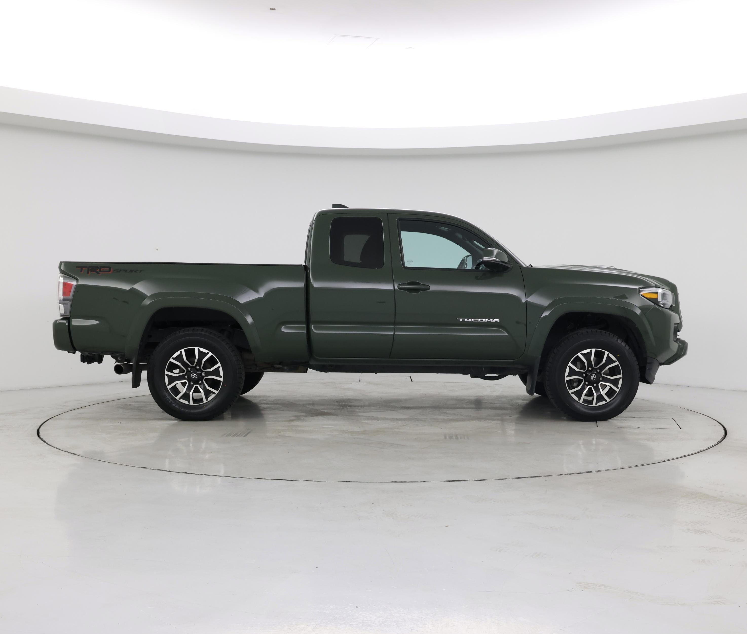 Thumbnail: 2022 Toyota Tacoma - 7