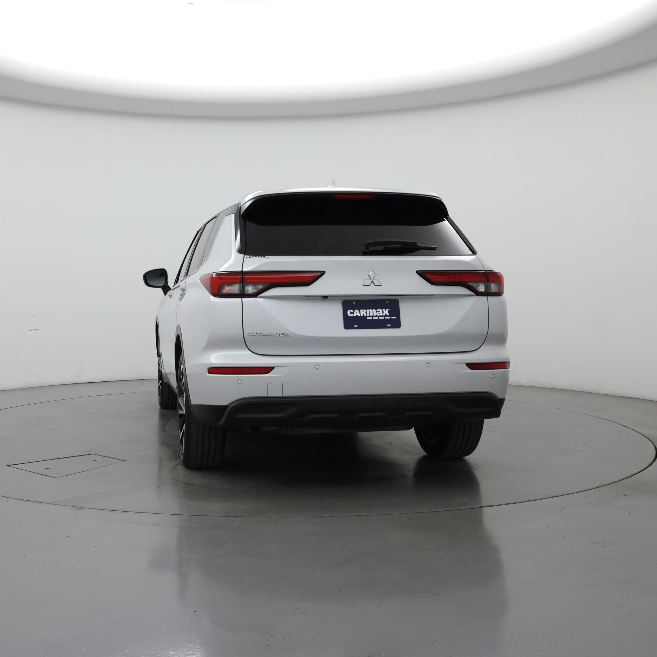 Thumbnail: 2022 Mitsubishi Outlander - 6