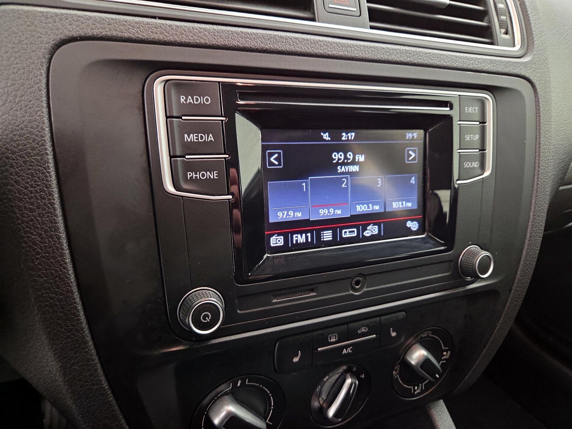 Thumbnail: 2018 Volkswagen Jetta - 15