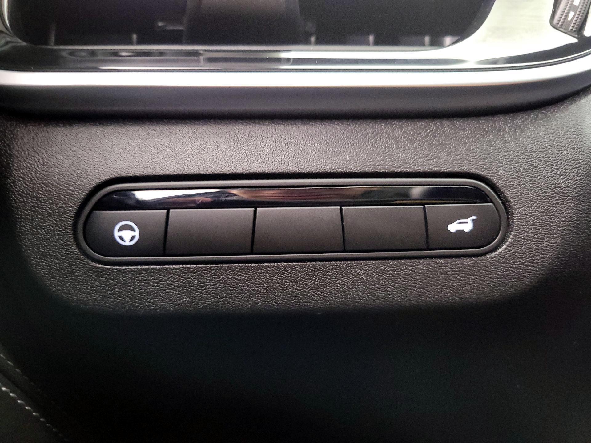 Thumbnail: 2022 INFINITI QX60 - 13