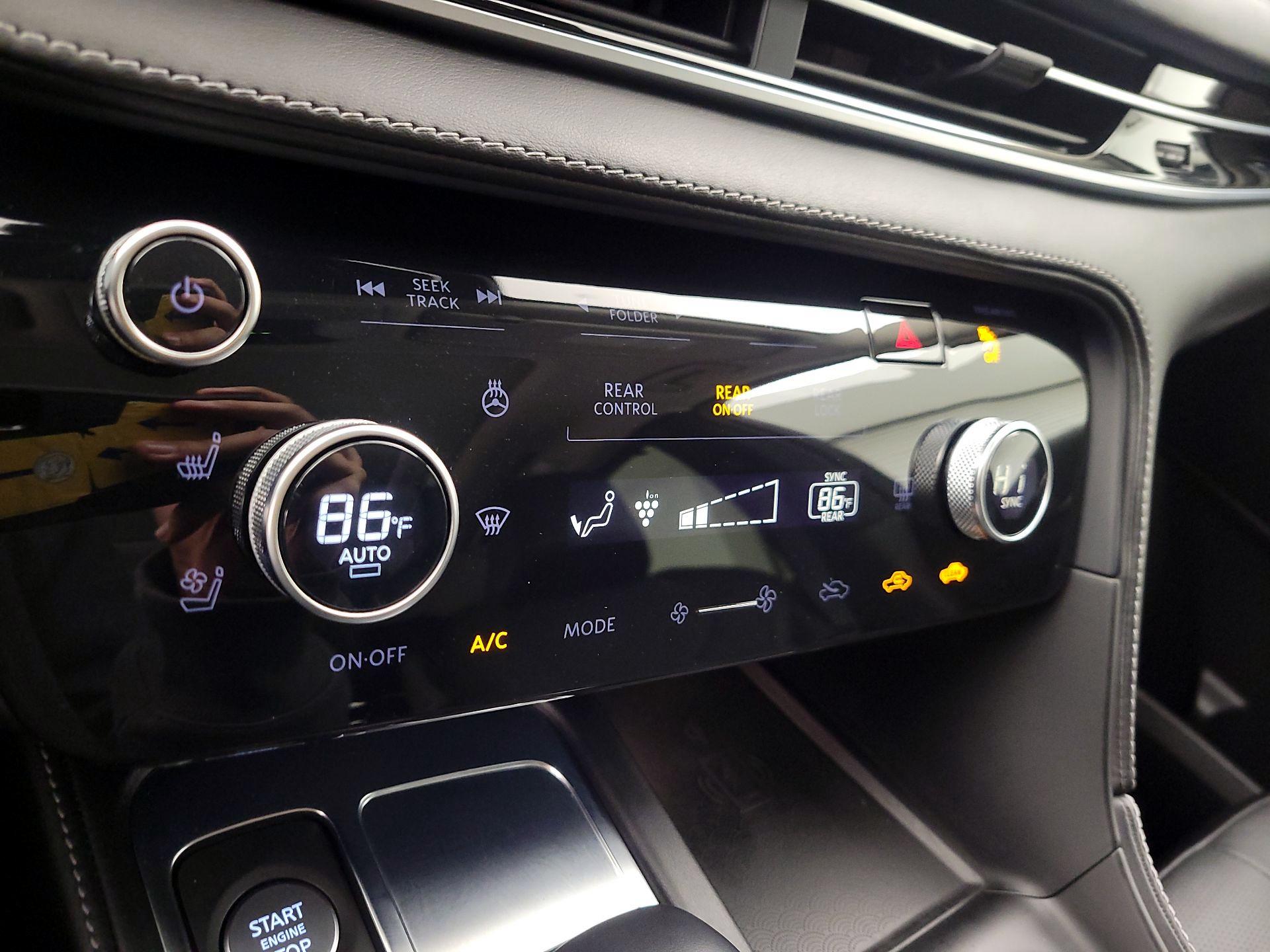 Thumbnail: 2022 INFINITI QX60 - 16