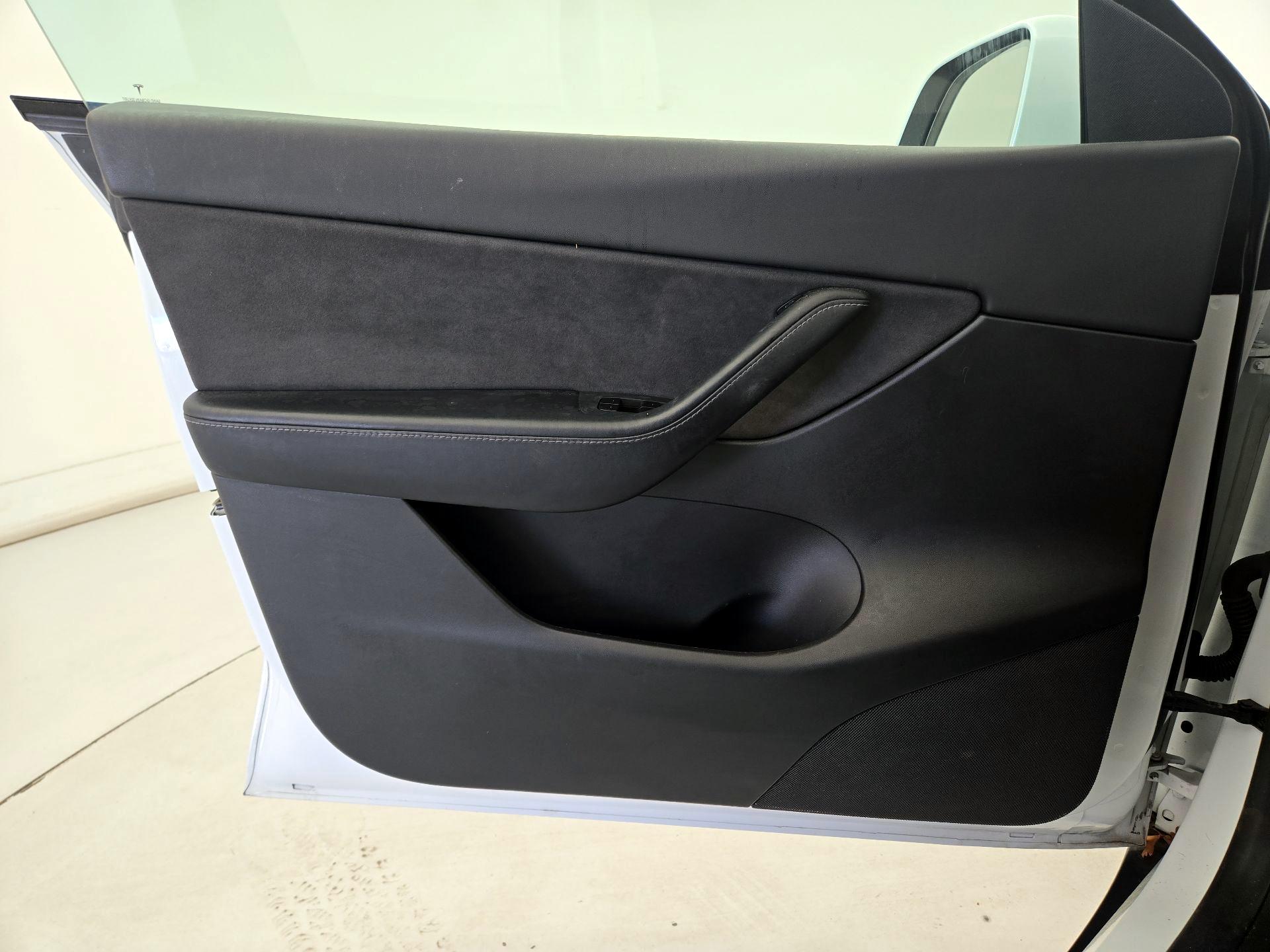 Thumbnail: 2021 Tesla Model Y - 10