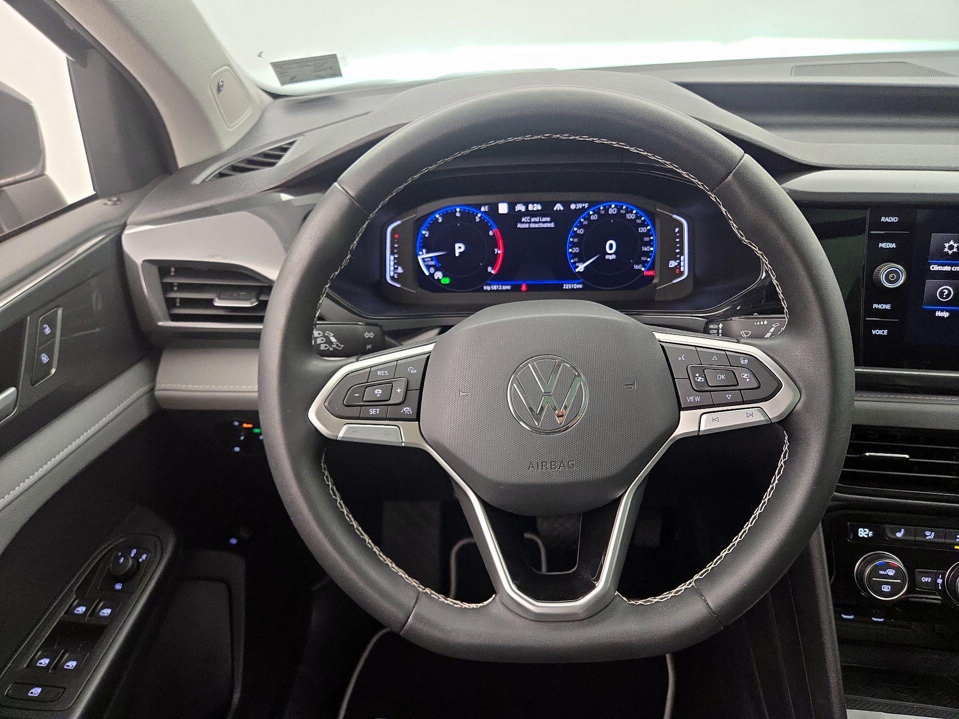 Thumbnail: 2023 Volkswagen Taos - 10