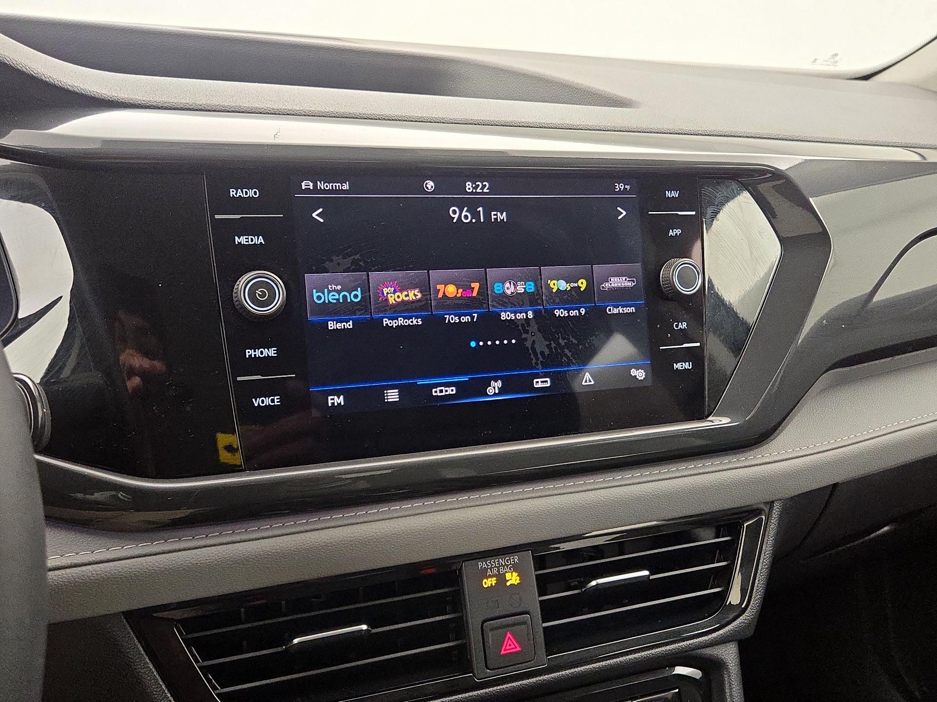 Thumbnail: 2023 Volkswagen Taos - 16