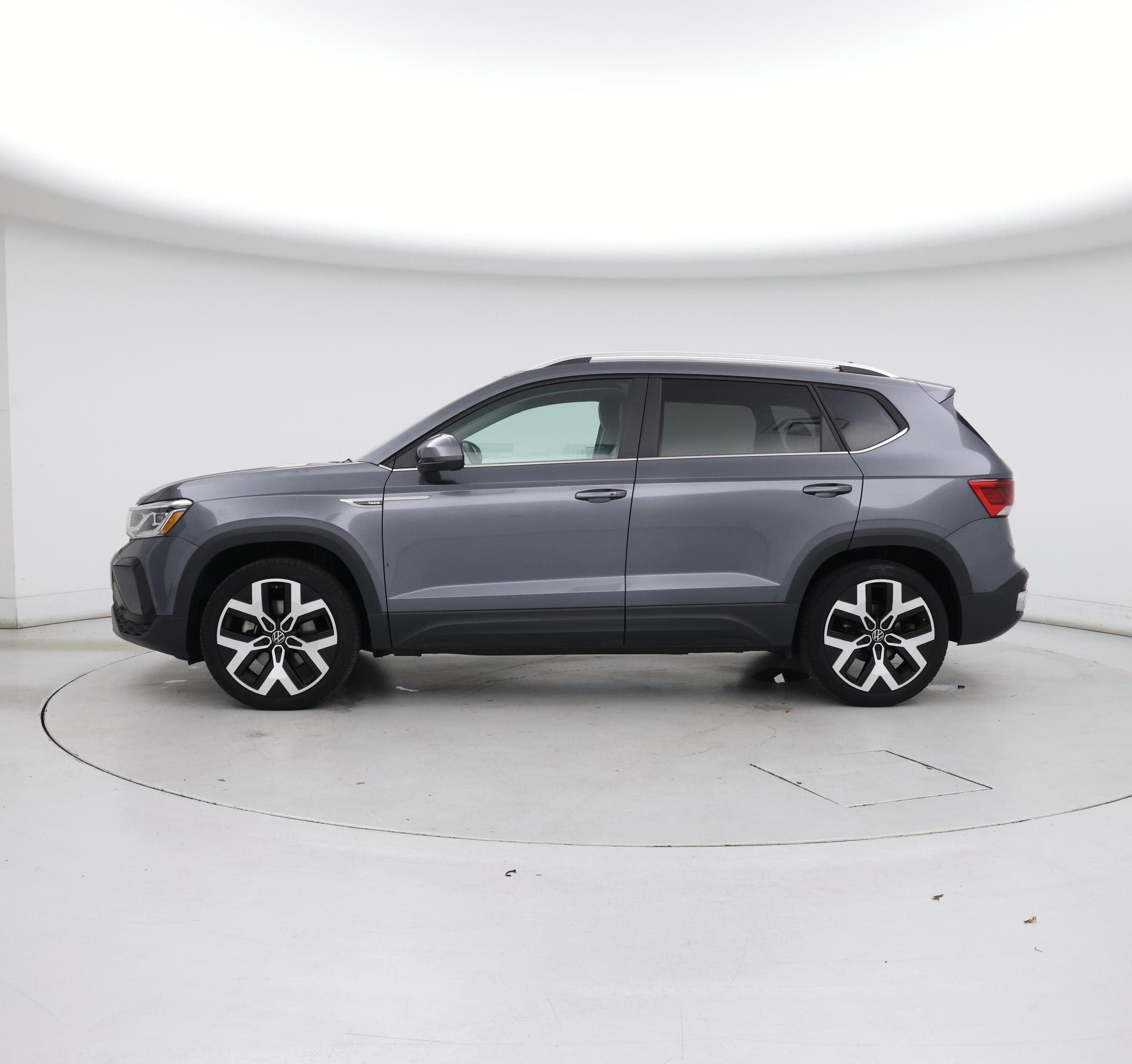 Thumbnail: 2023 Volkswagen Taos - 3