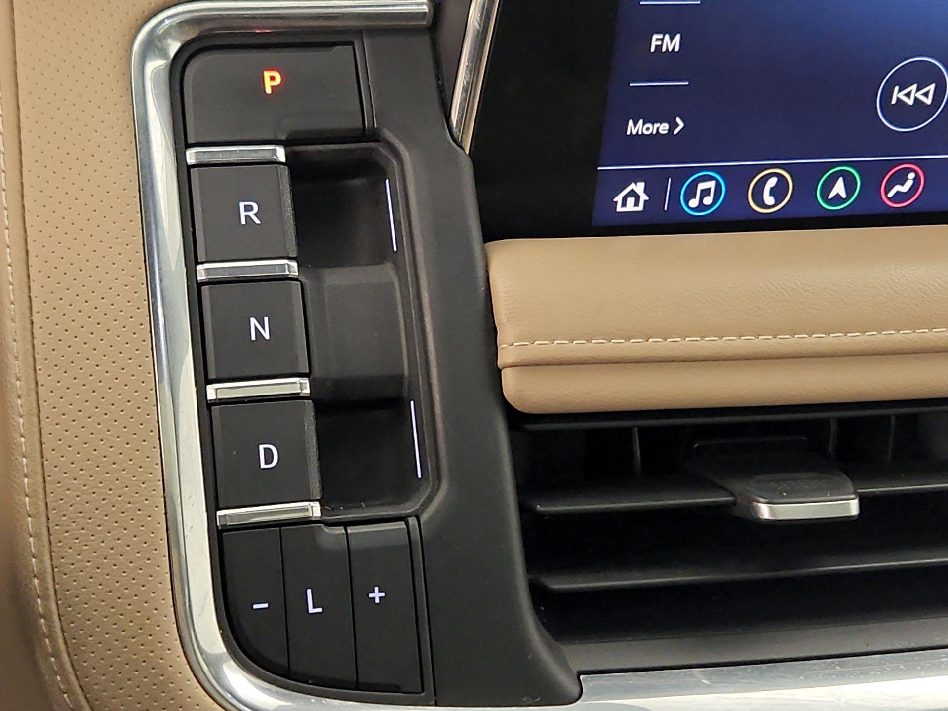 Thumbnail: 2021 Chevrolet Suburban - 18