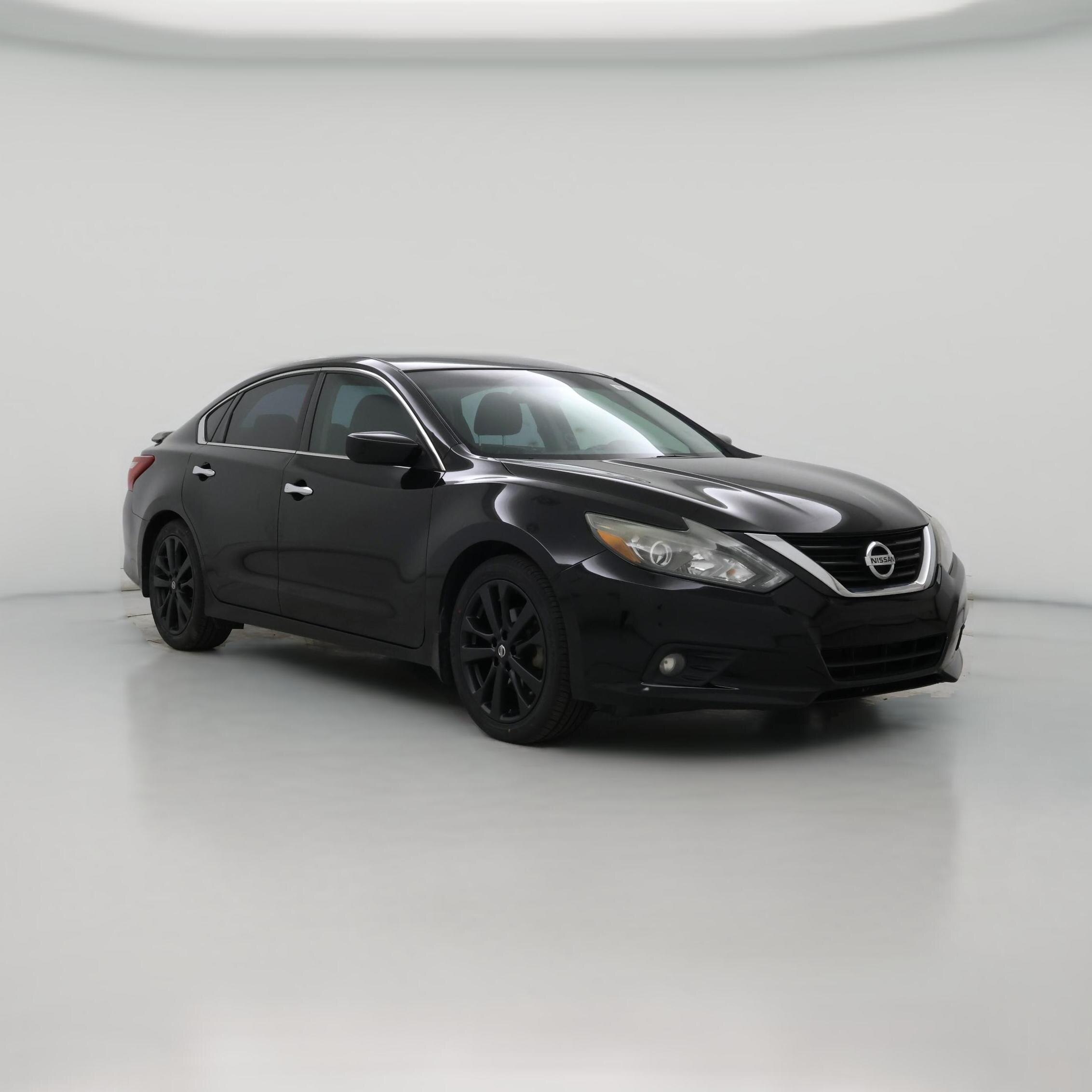 Thumbnail: 2017 Nissan Altima - 1