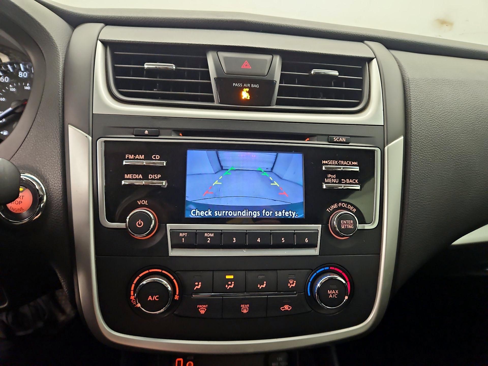 Thumbnail: 2017 Nissan Altima - 14