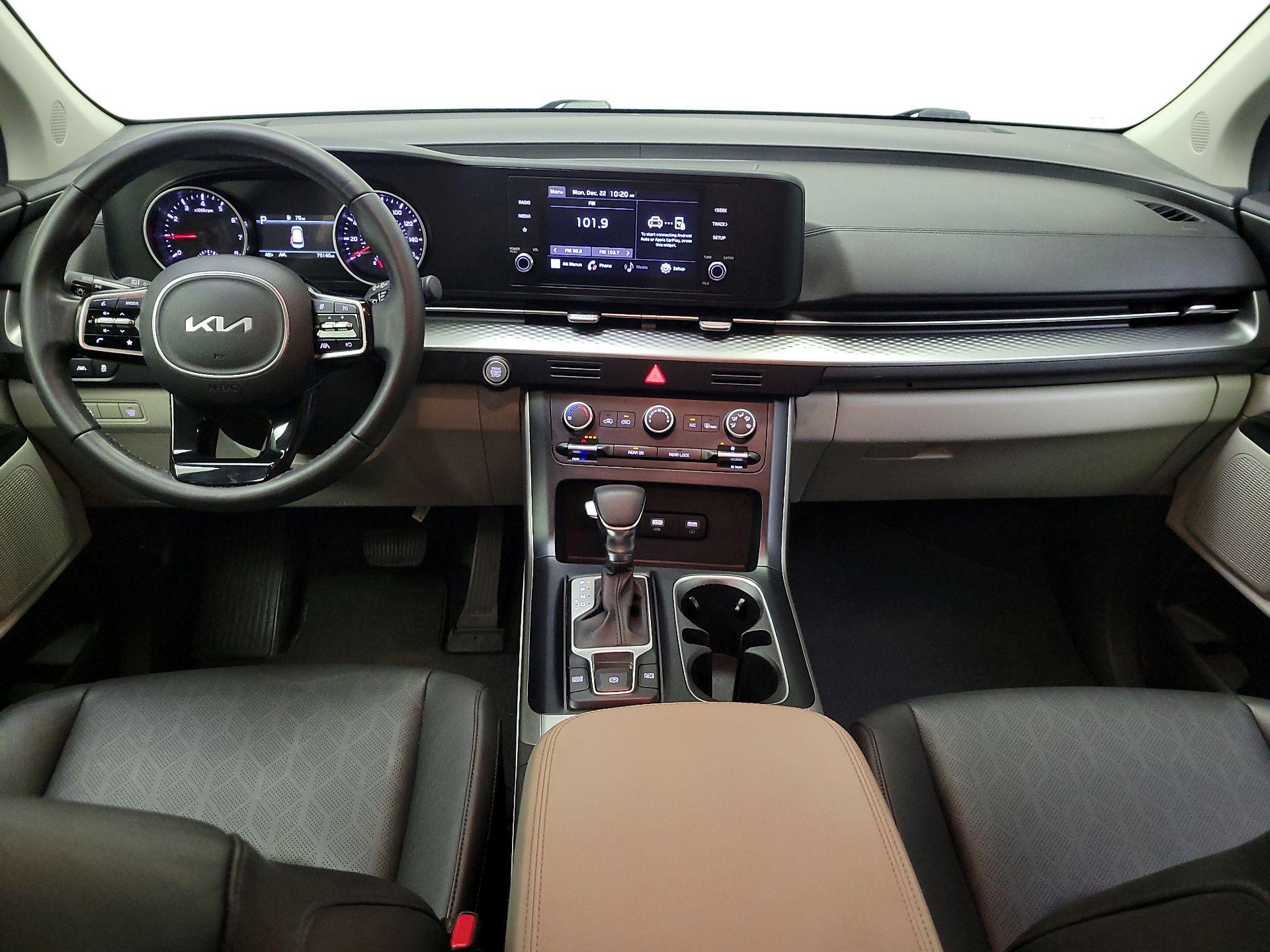 Thumbnail: 2022 Kia Carnival - 9