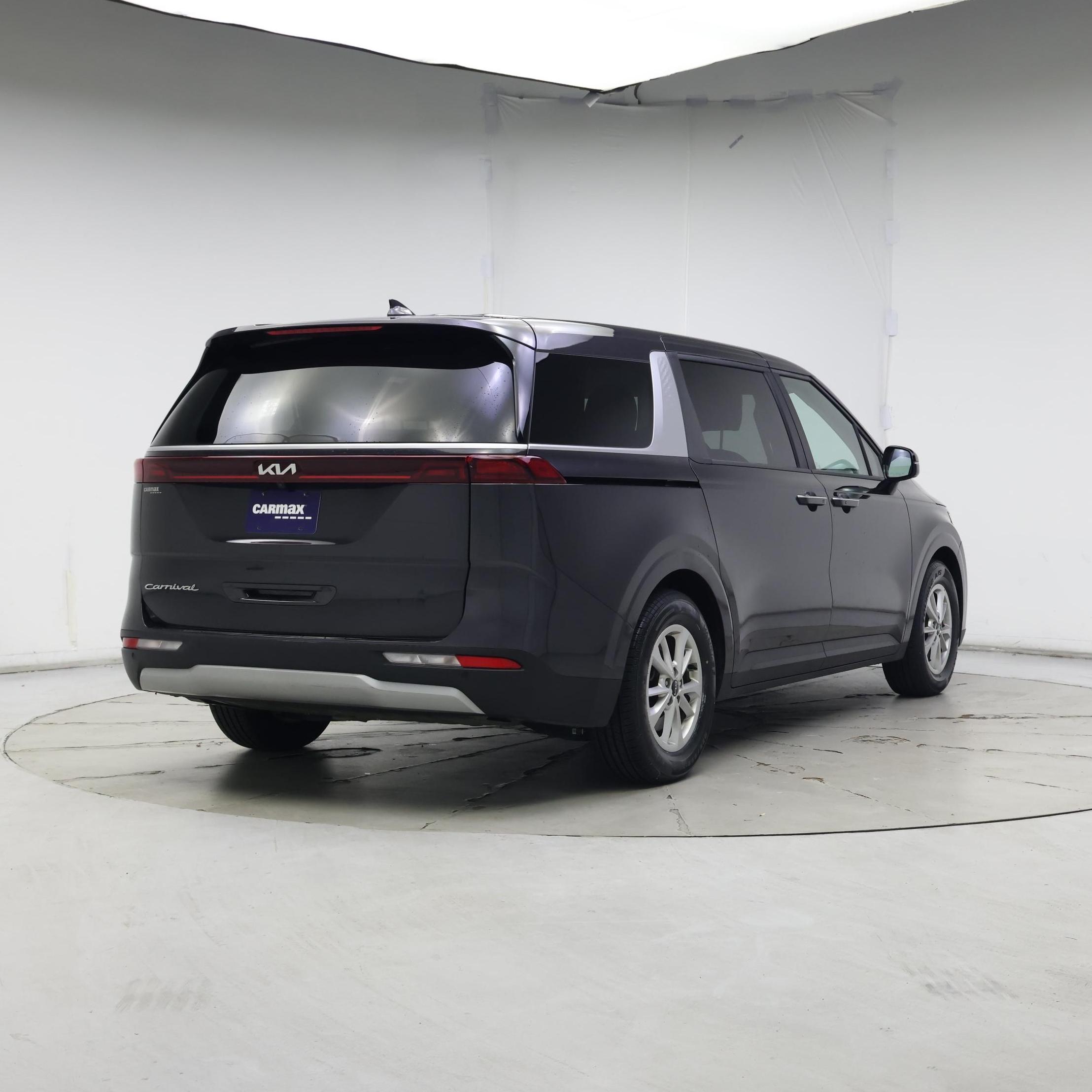 Thumbnail: 2022 Kia Carnival - 8